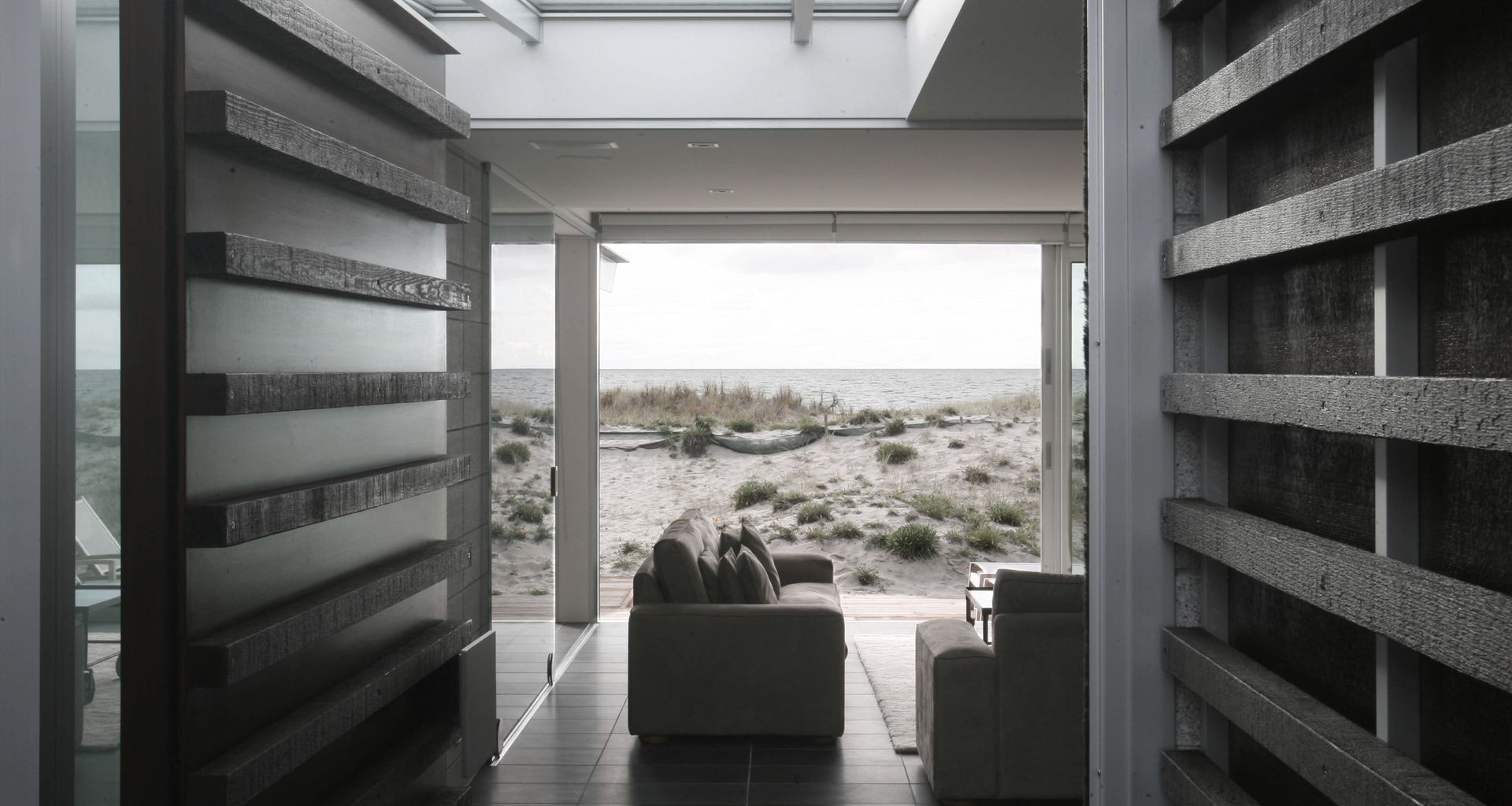 Omaha Beachfront House banner