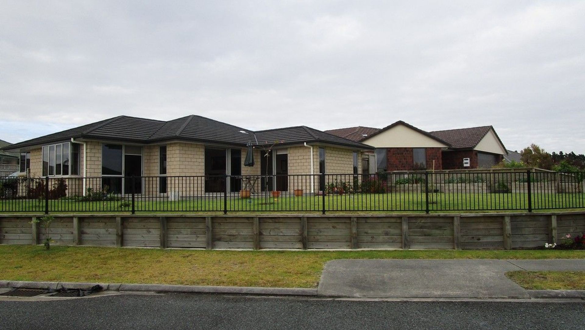 One Tree Hill Residential banner