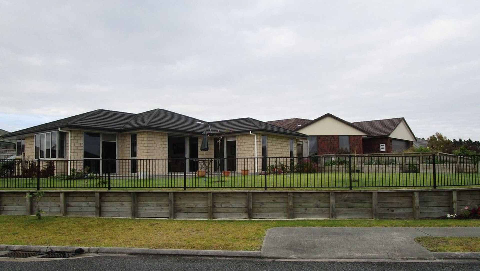 One Tree Hill Residential banner