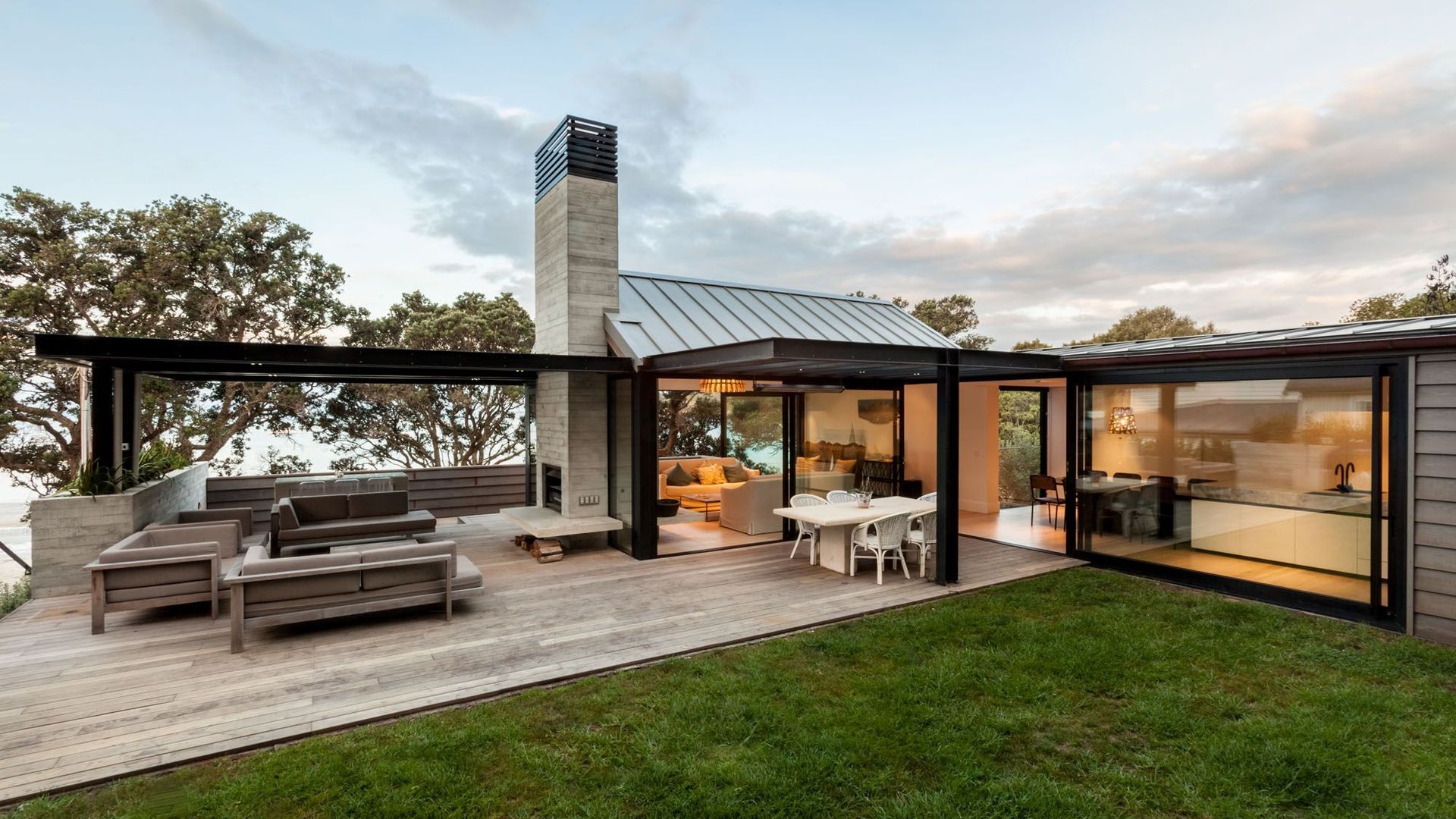 Oneroa Outdoor Living banner