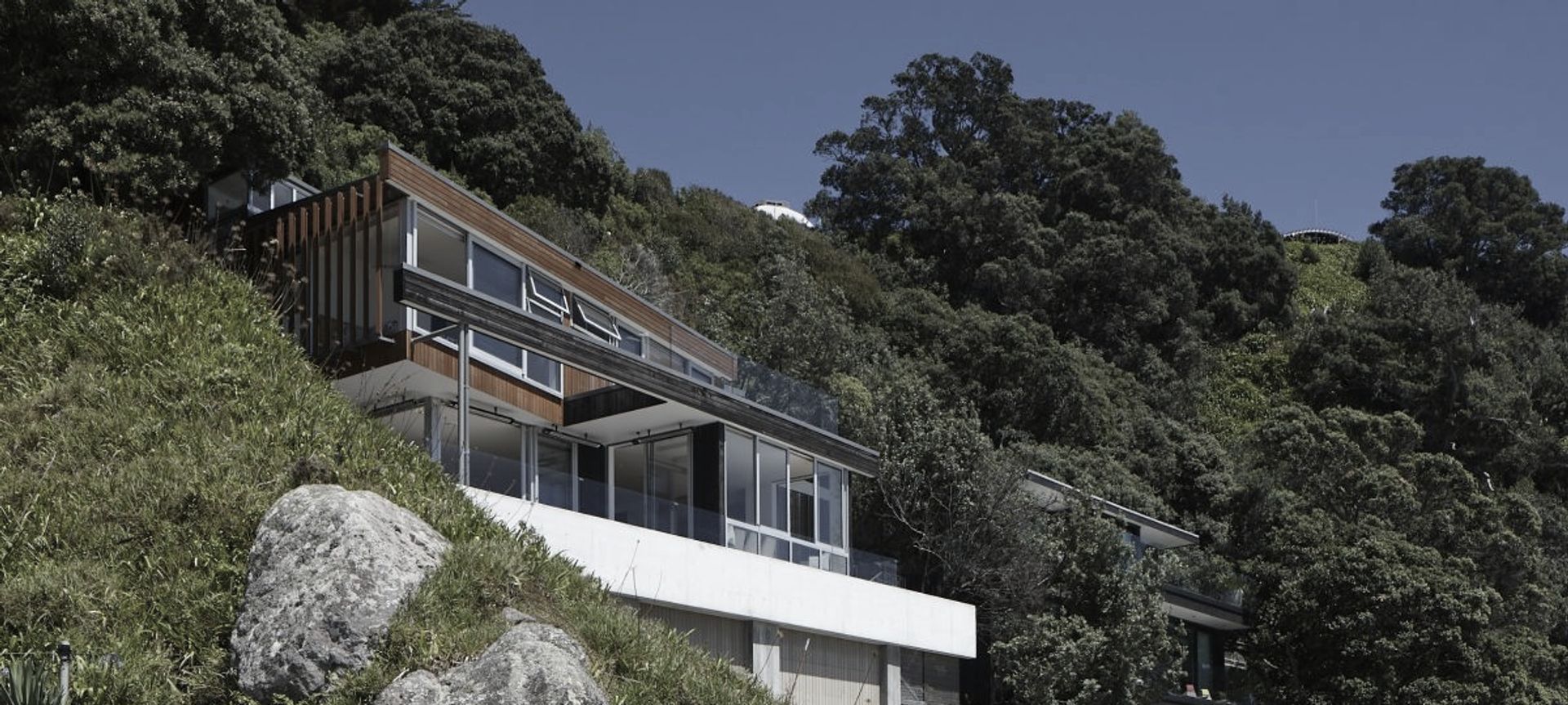 Onetangi Beach House banner