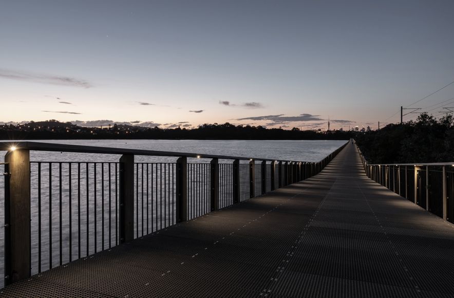 Orakei handrail - Iroko