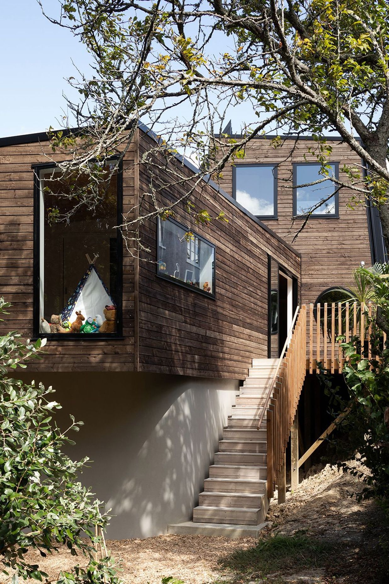 The stairs leading to the rear garden.