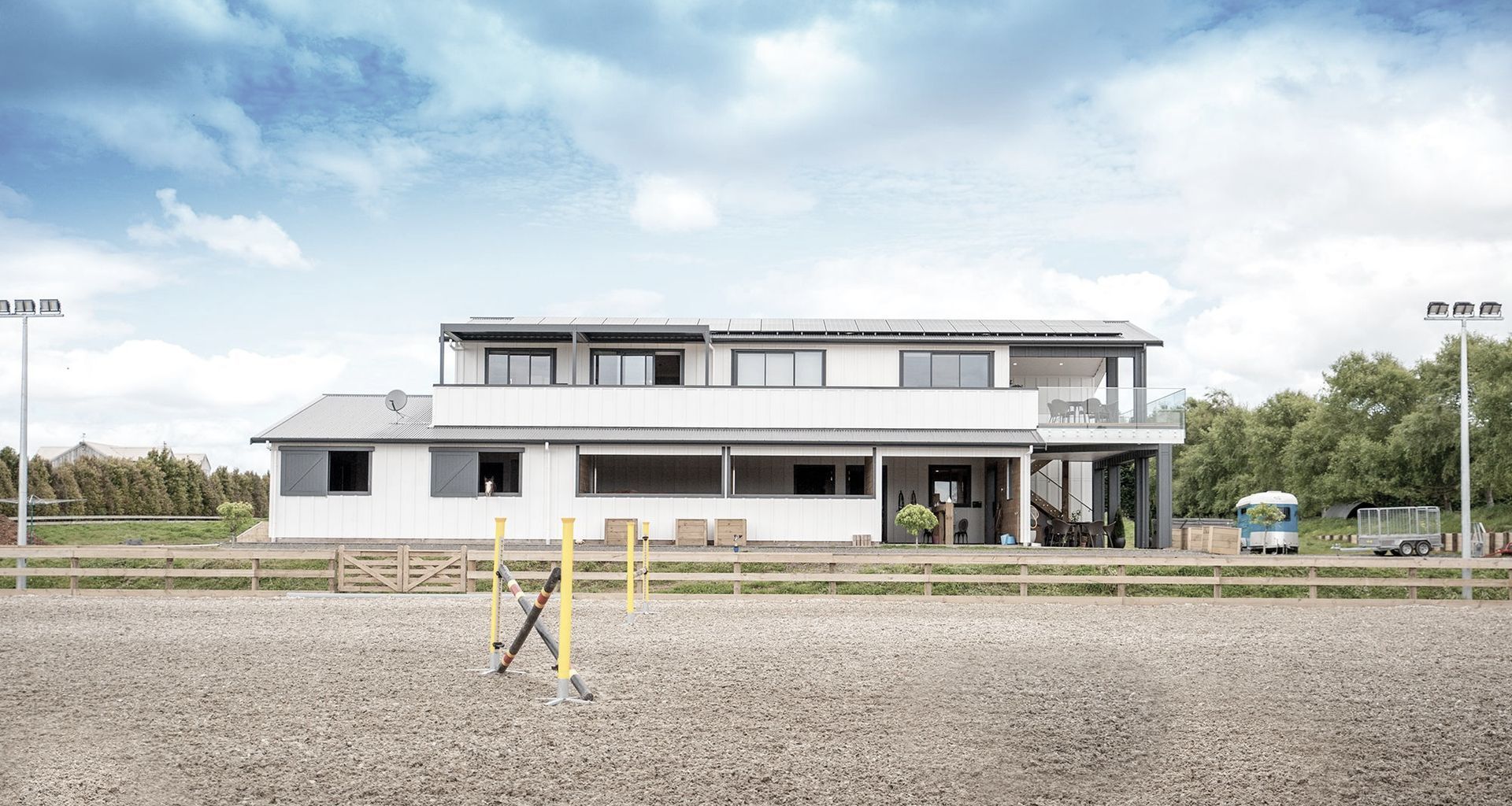 Karaka barn with stables & apartment banner