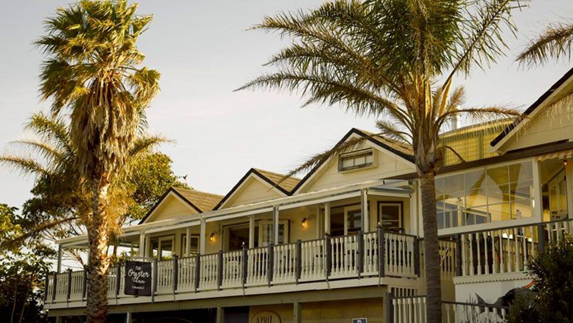 Oyster Inn Waiheke Island banner