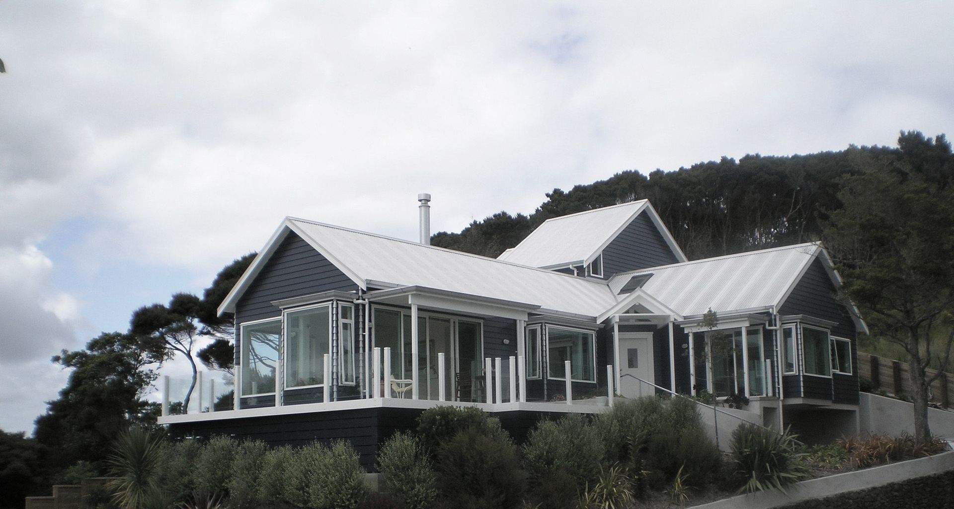 Paihia House banner