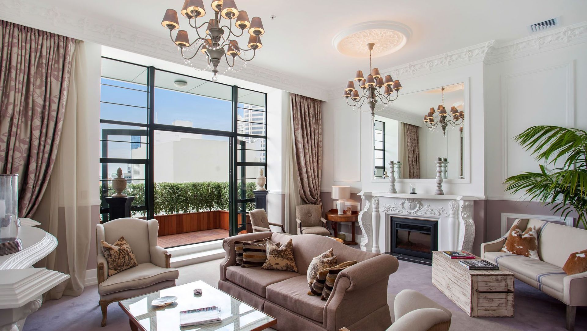 Parisian Style Apartment banner