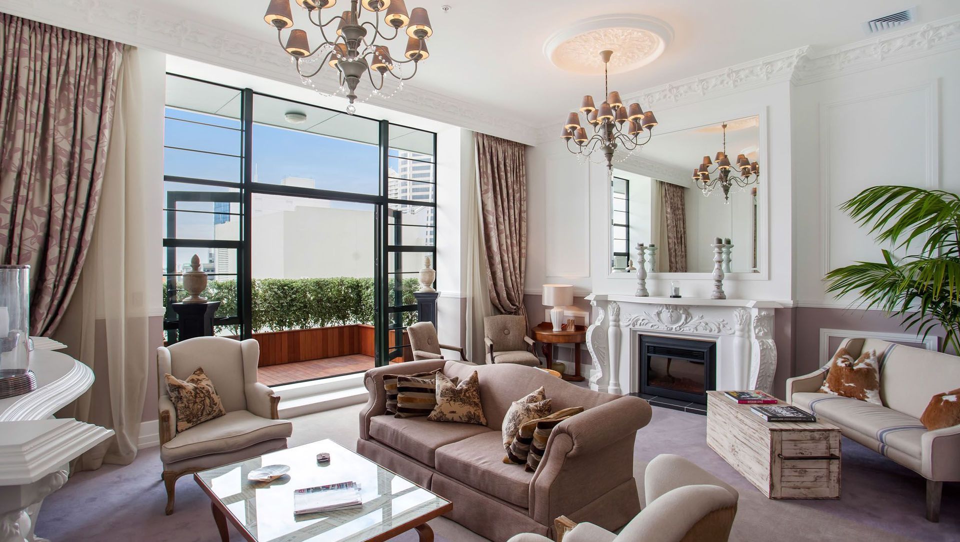 Parisian Style Apartment banner
