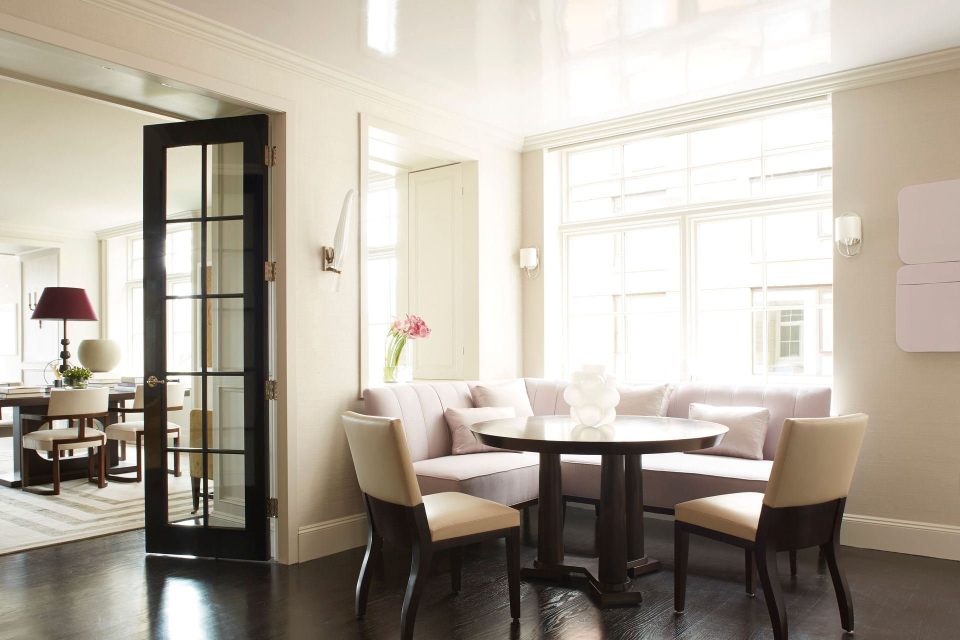 Breakfast Nook.  Interiors by Lisa Tharp.  Photography by Max Kim-Bee.