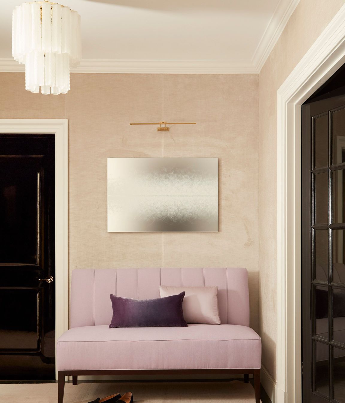 Foyer.  Interiors by Lisa Tharp.  Photography by Max Kim-Bee.