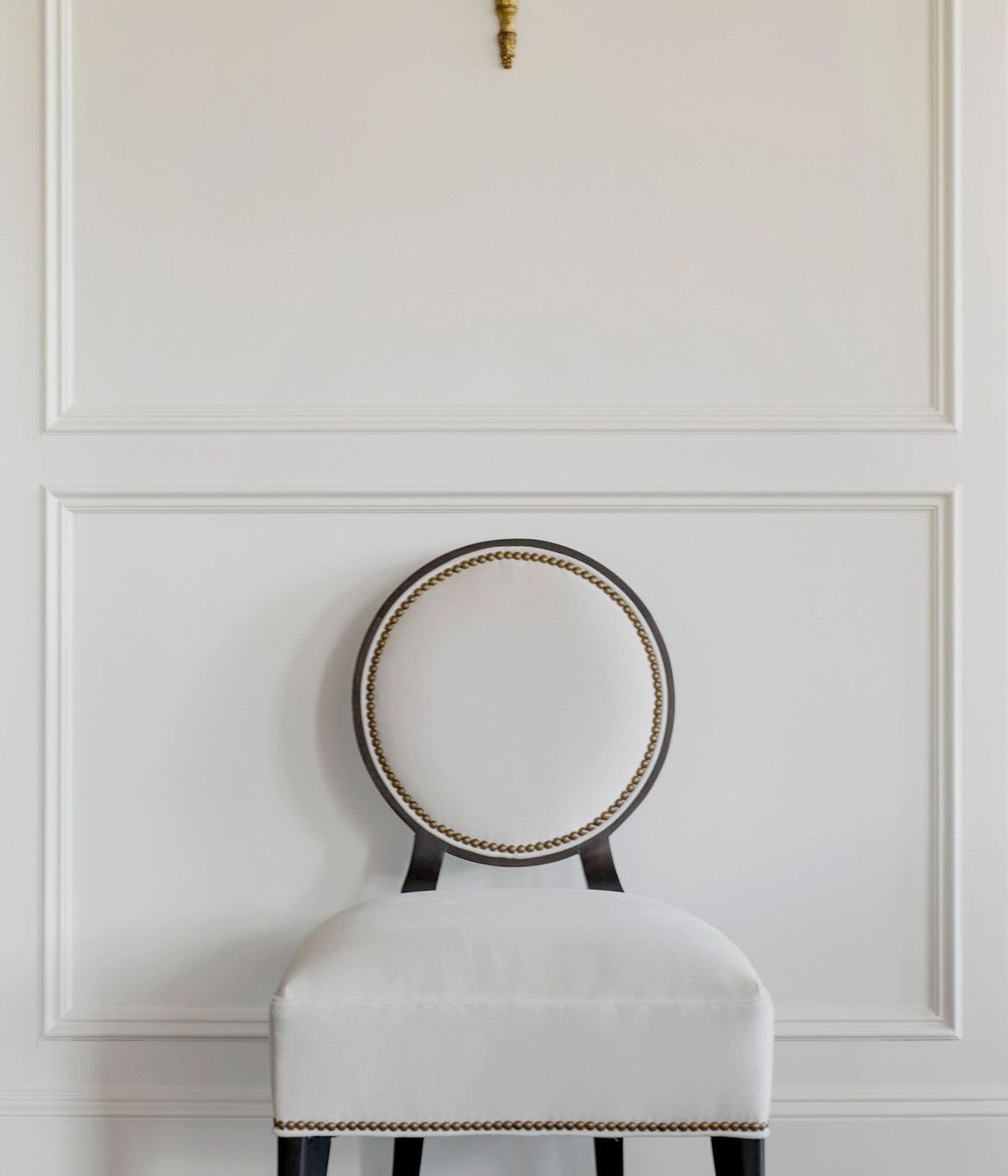 Oval-backed Chair.  Interiors by Lisa Tharp.  Photography by Max Kim-Bee.