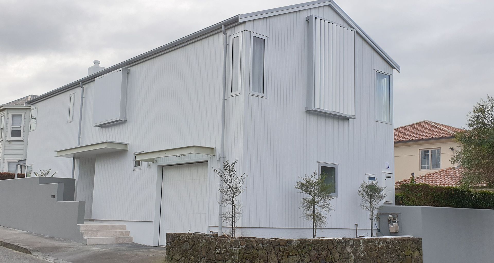 Parnell House - white Accoya banner