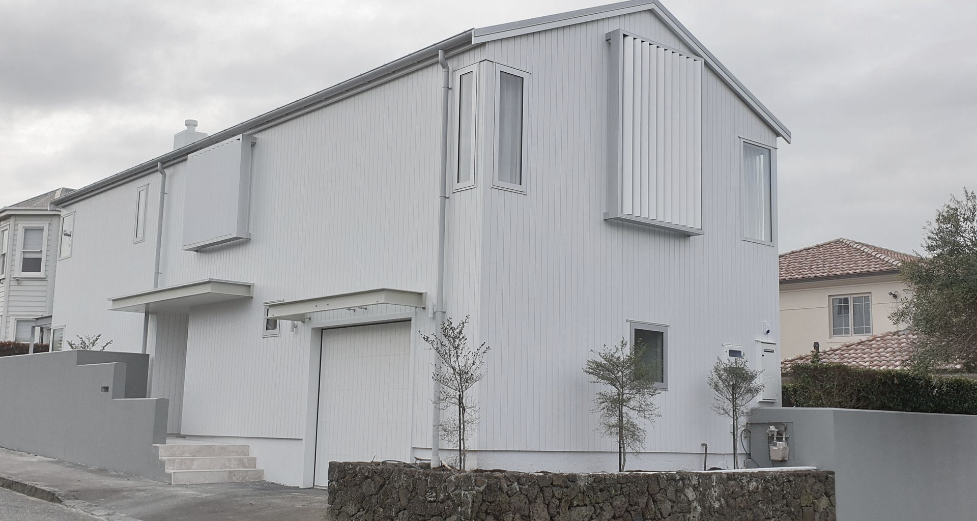 Parnell House - white Accoya banner