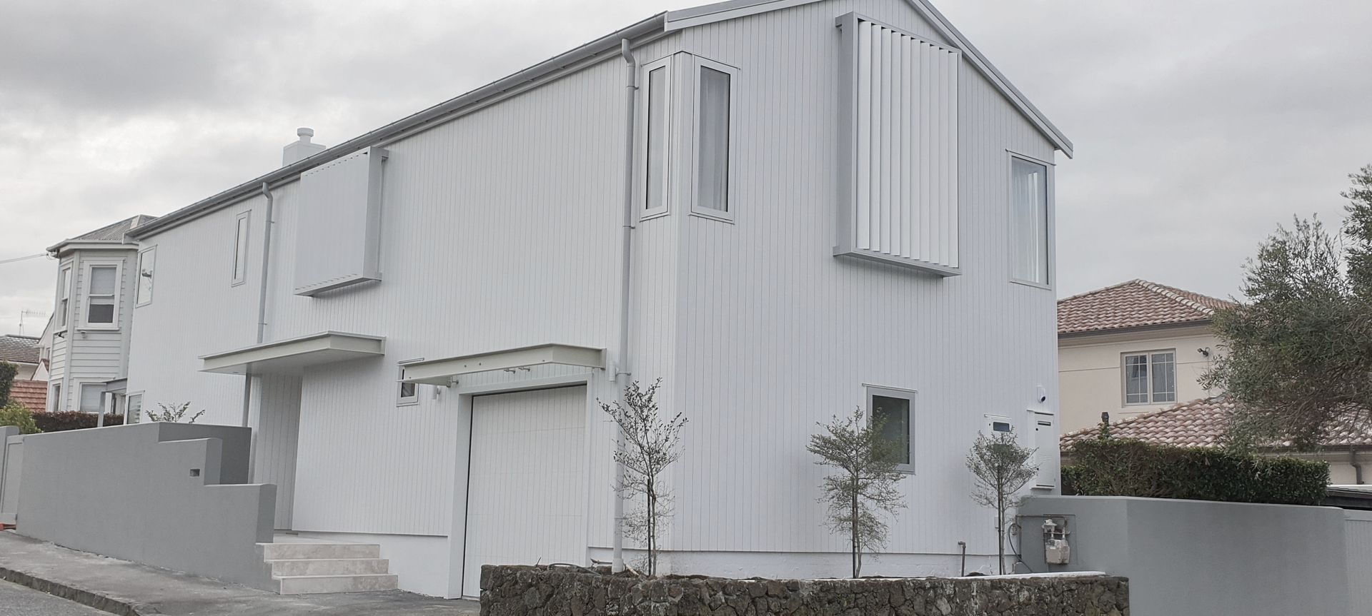 Parnell House - white Accoya banner