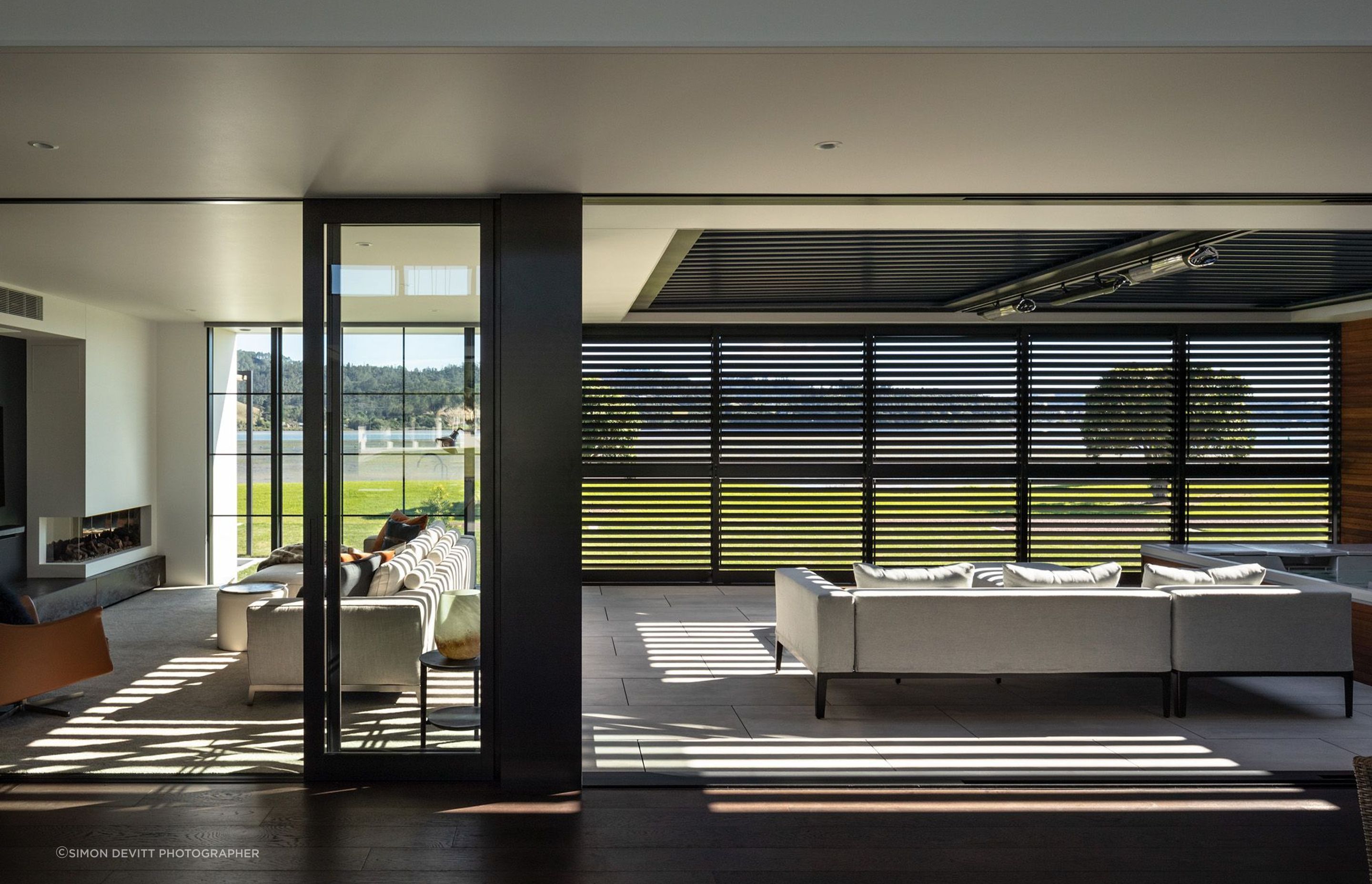 Louvres add protection and privacy in the indoor and outdoor lounges.