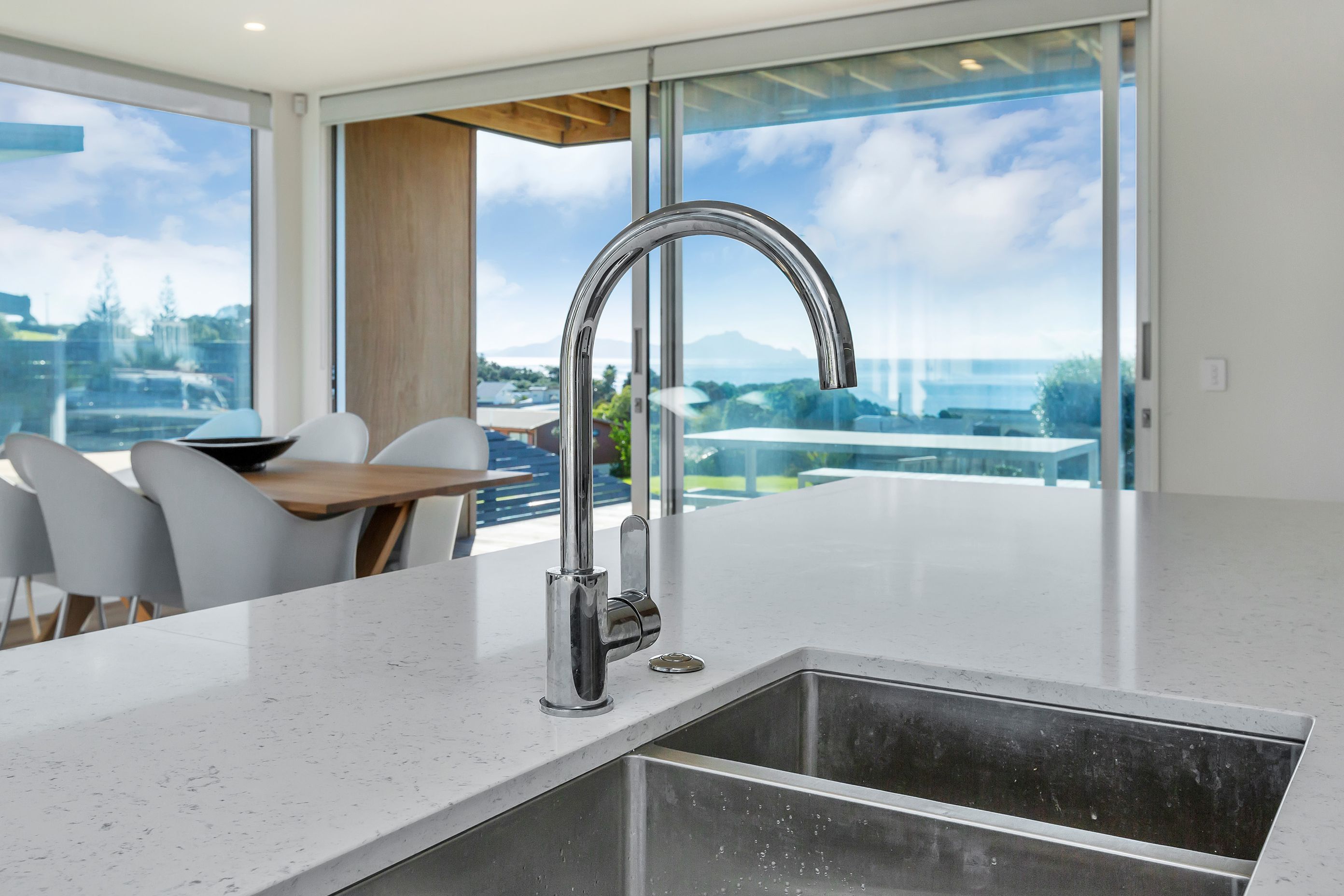 Kitchen Benchtop and Sink