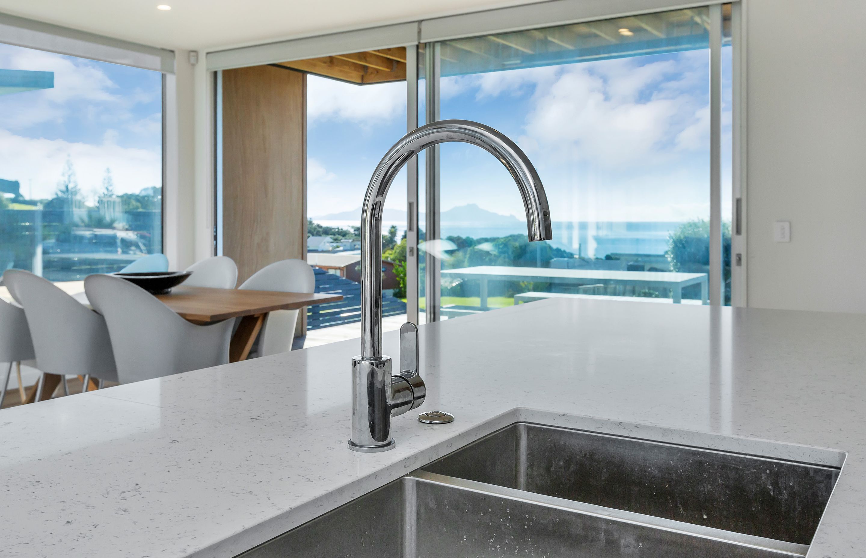 Kitchen Benchtop and Sink