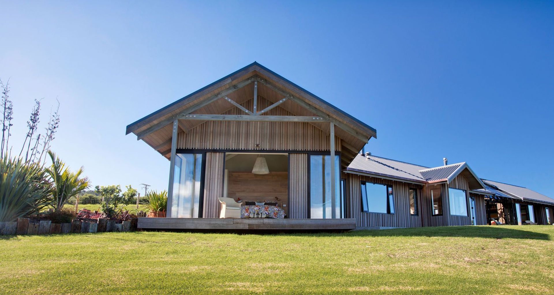 Tawharanui House banner