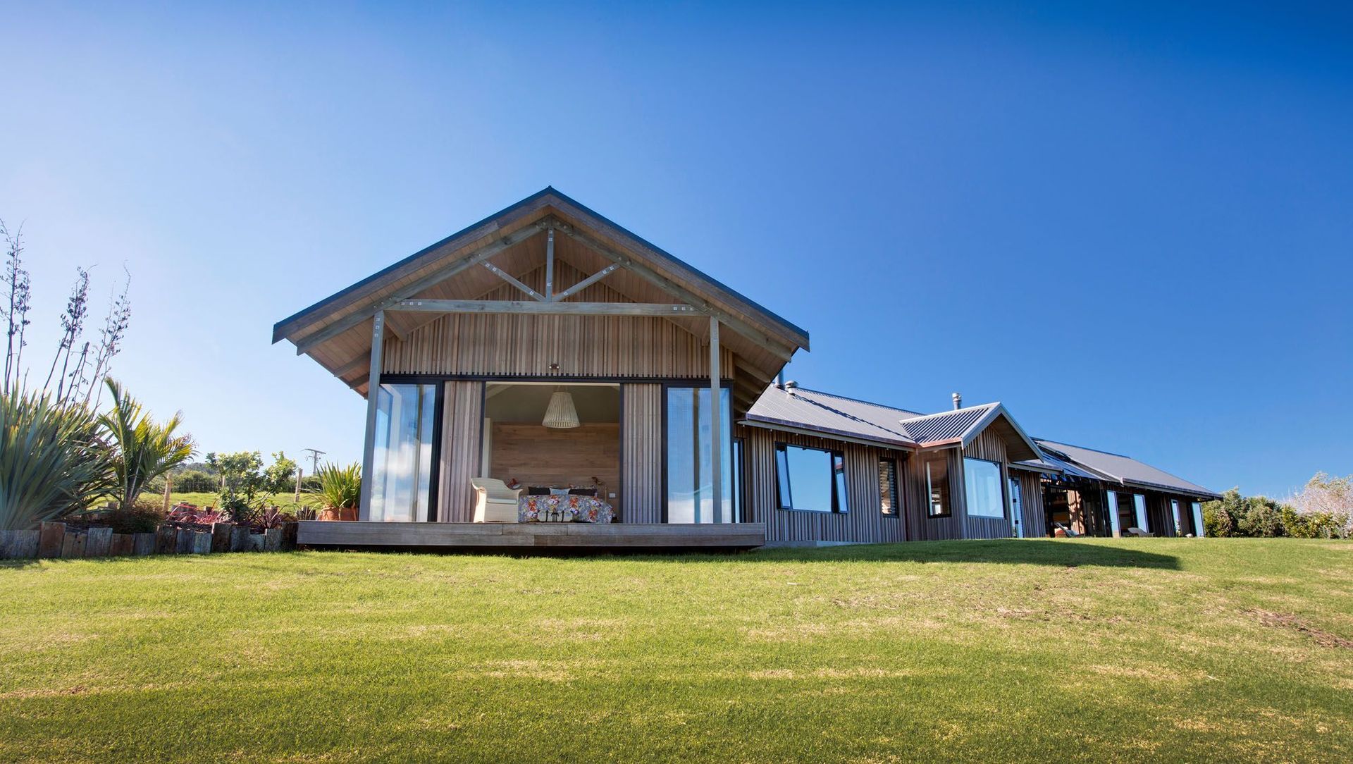 Tawharanui House banner