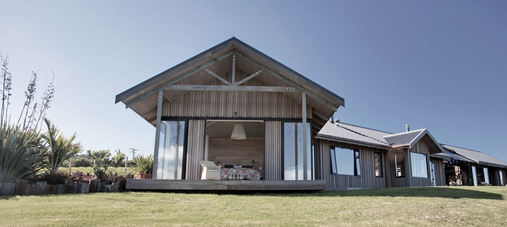 Tawharanui House banner