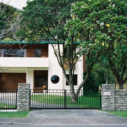 Paradise Stone Driveway Entrances and Fences