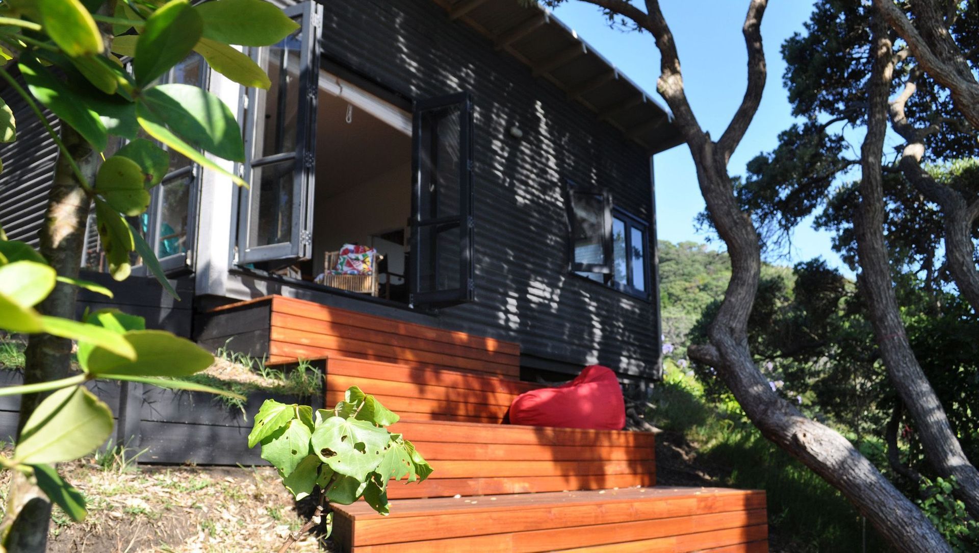 Piha Deck Steps banner