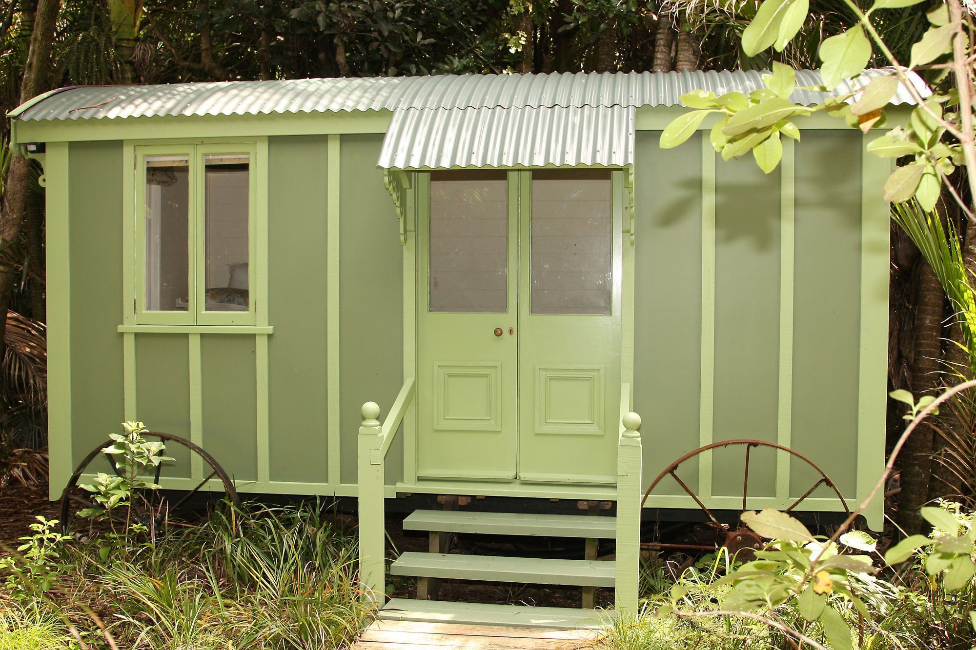 The Gypsy caravan was originally painted in bright purple and vivid green. It has been transformed by a choice of five pastel colours that are a contemporary interpretation of the interior of a Gypsy caravan.