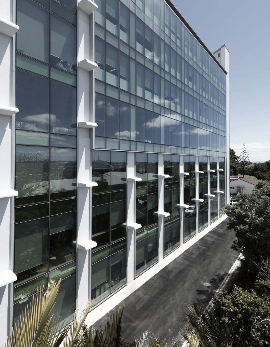 Facade ariticulated with orginal Corbels