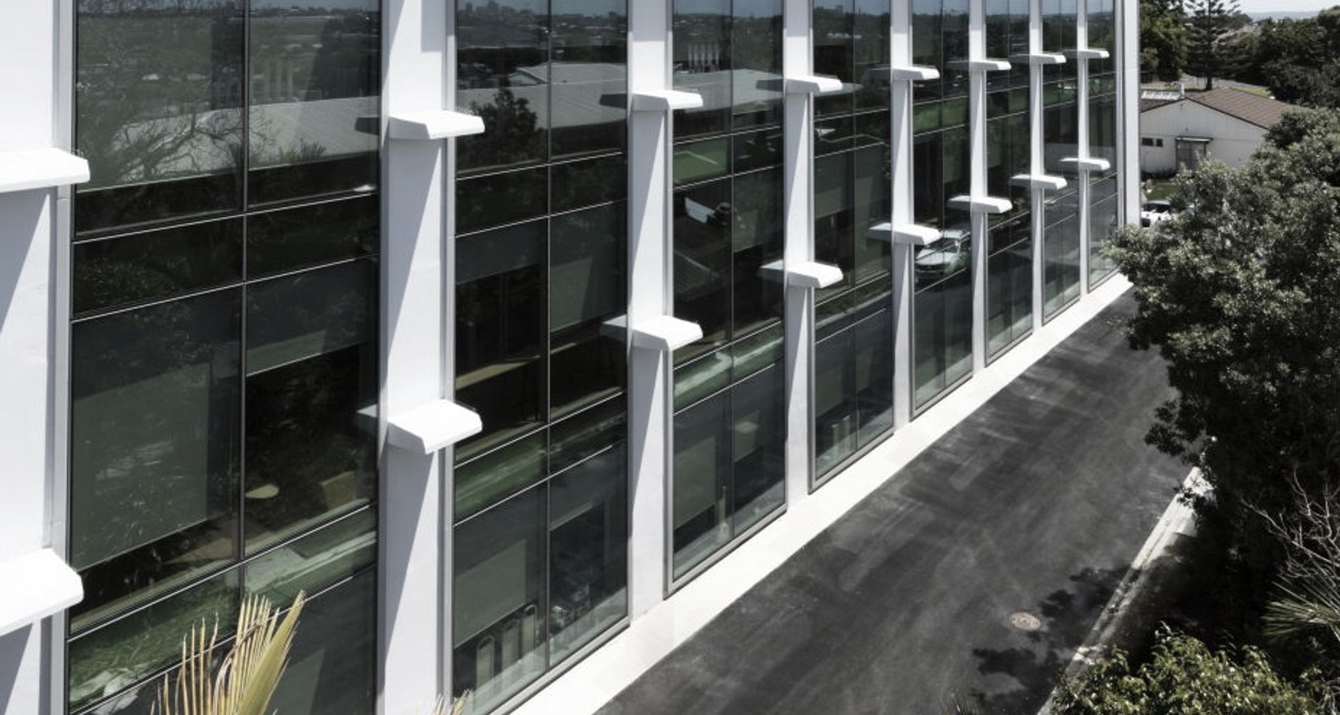 Facade ariticulated with orginal Corbels