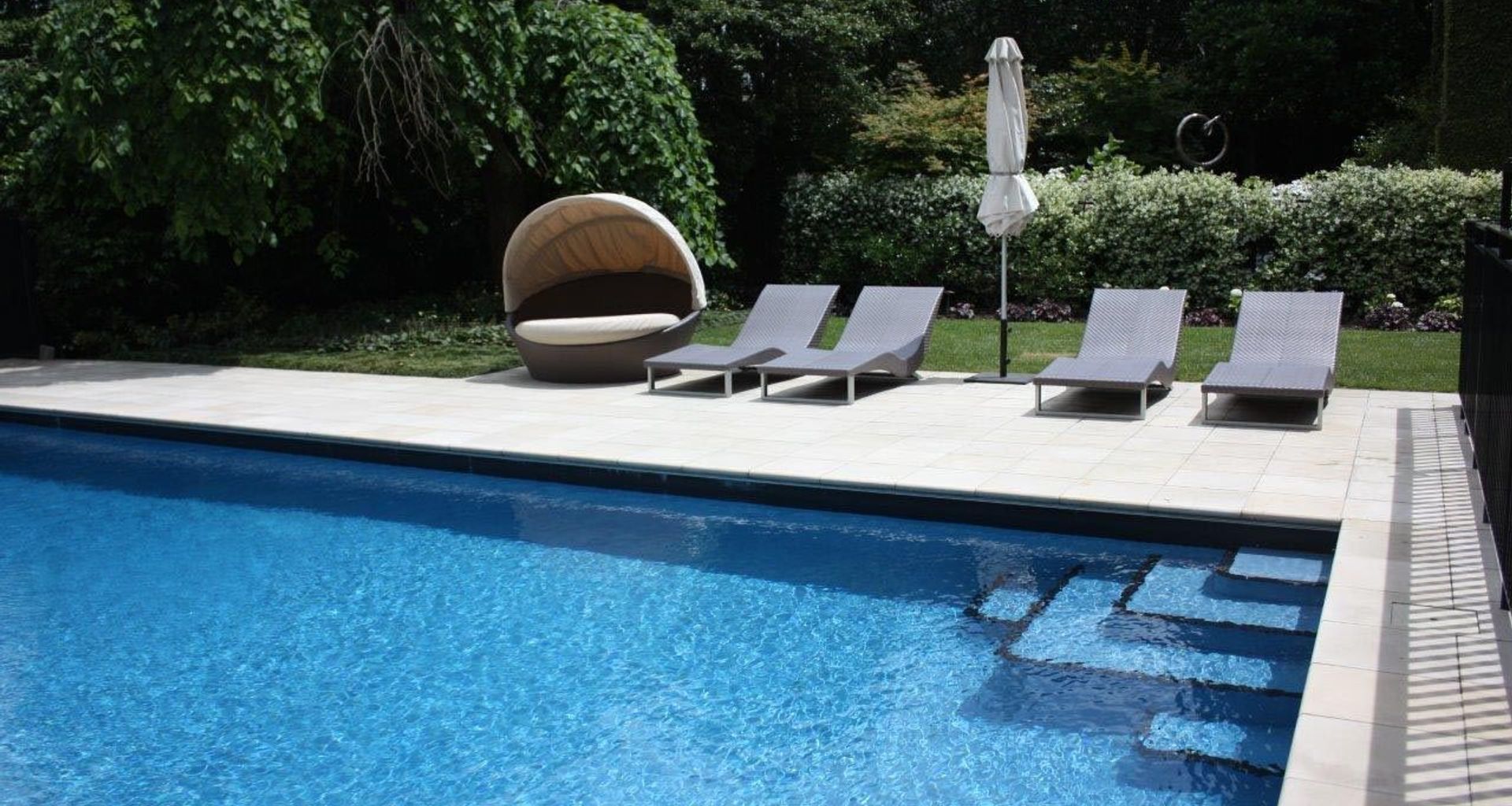 Pool Paving & Coping banner