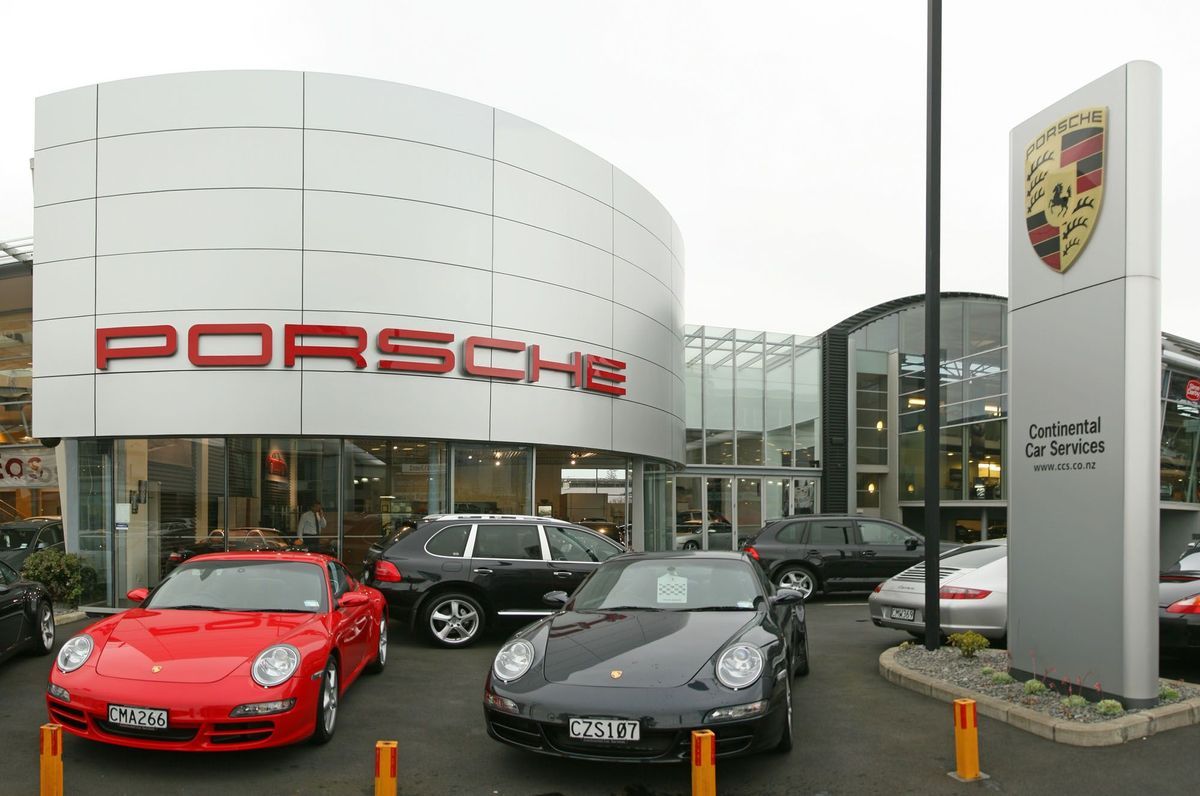 Porsche Showroom