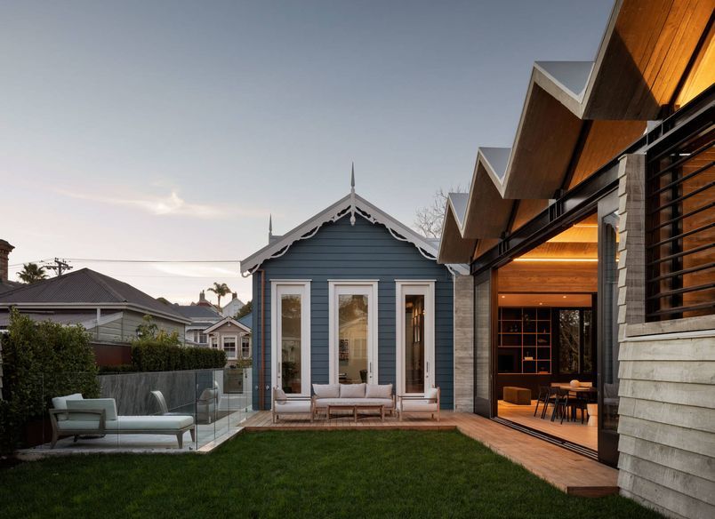Poured Pleats: reviving the gable form