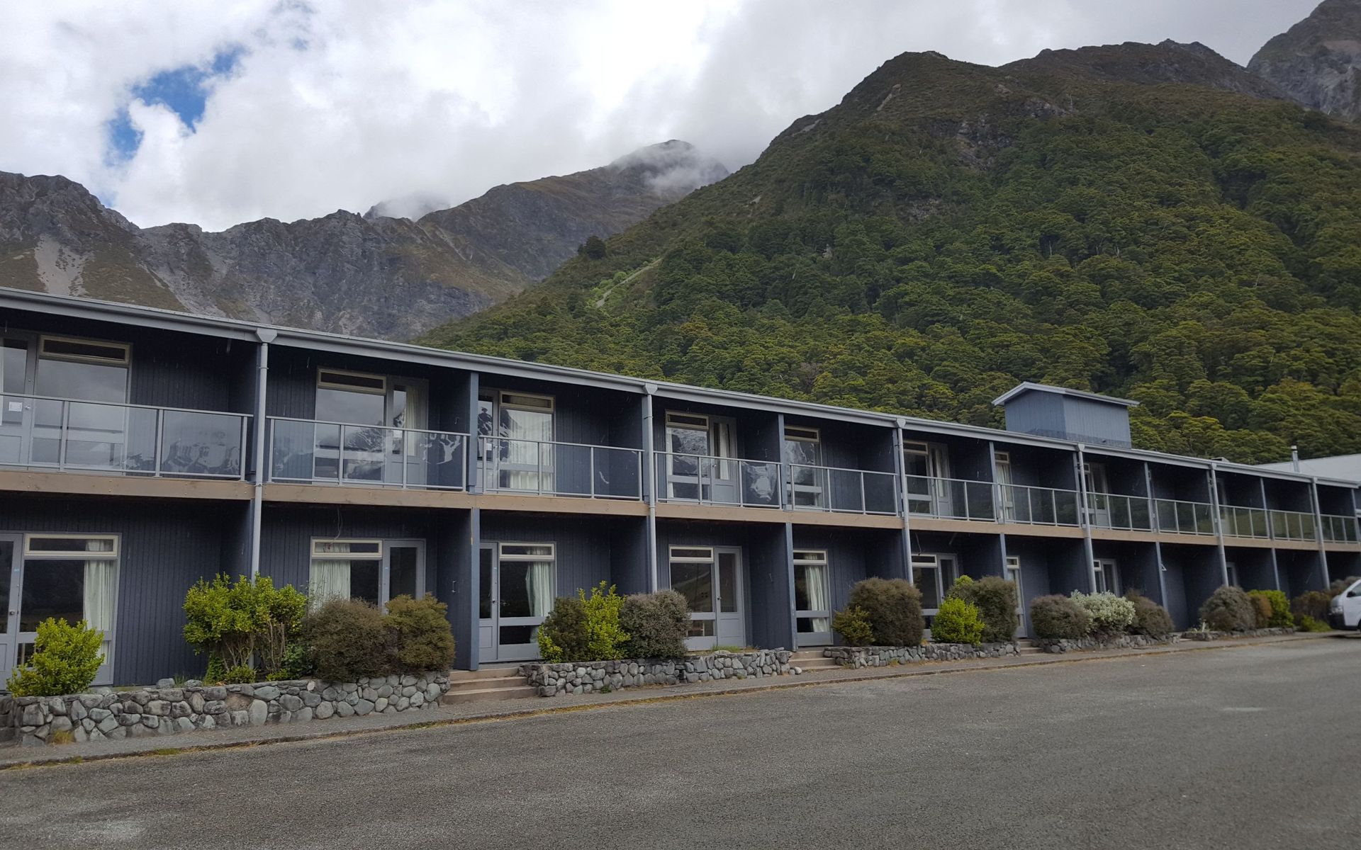 Supporting Image 2 for Provista Balustrade Systems