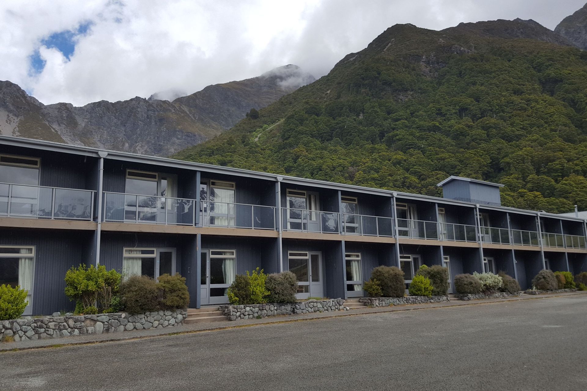 Supporting Image 2 for Provista Balustrade Systems
