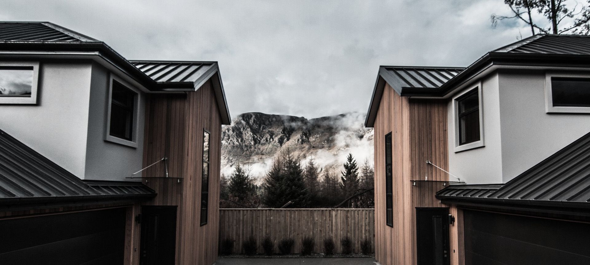 Queenstown Apartments banner