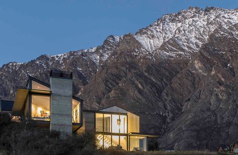 Raetz House