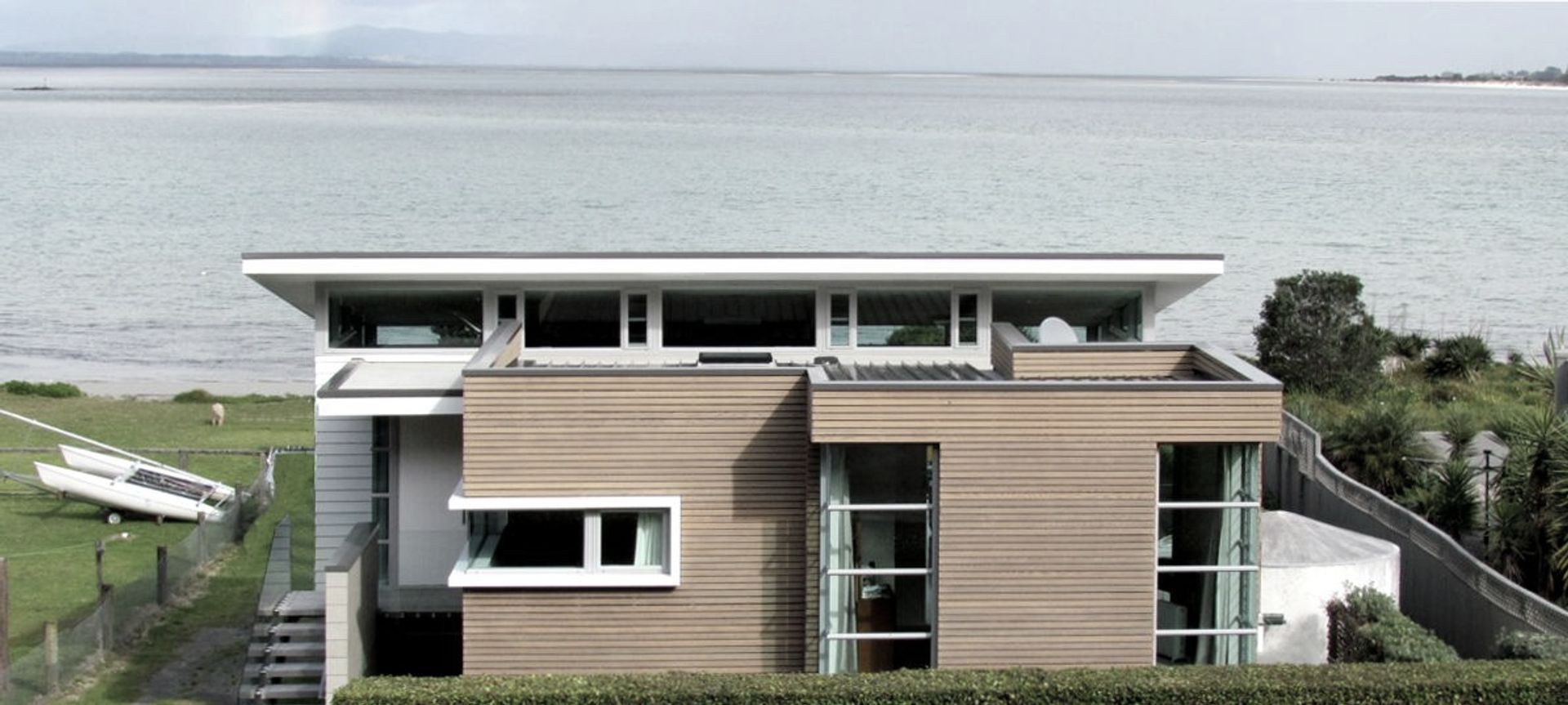 Rangiputa Beach House banner