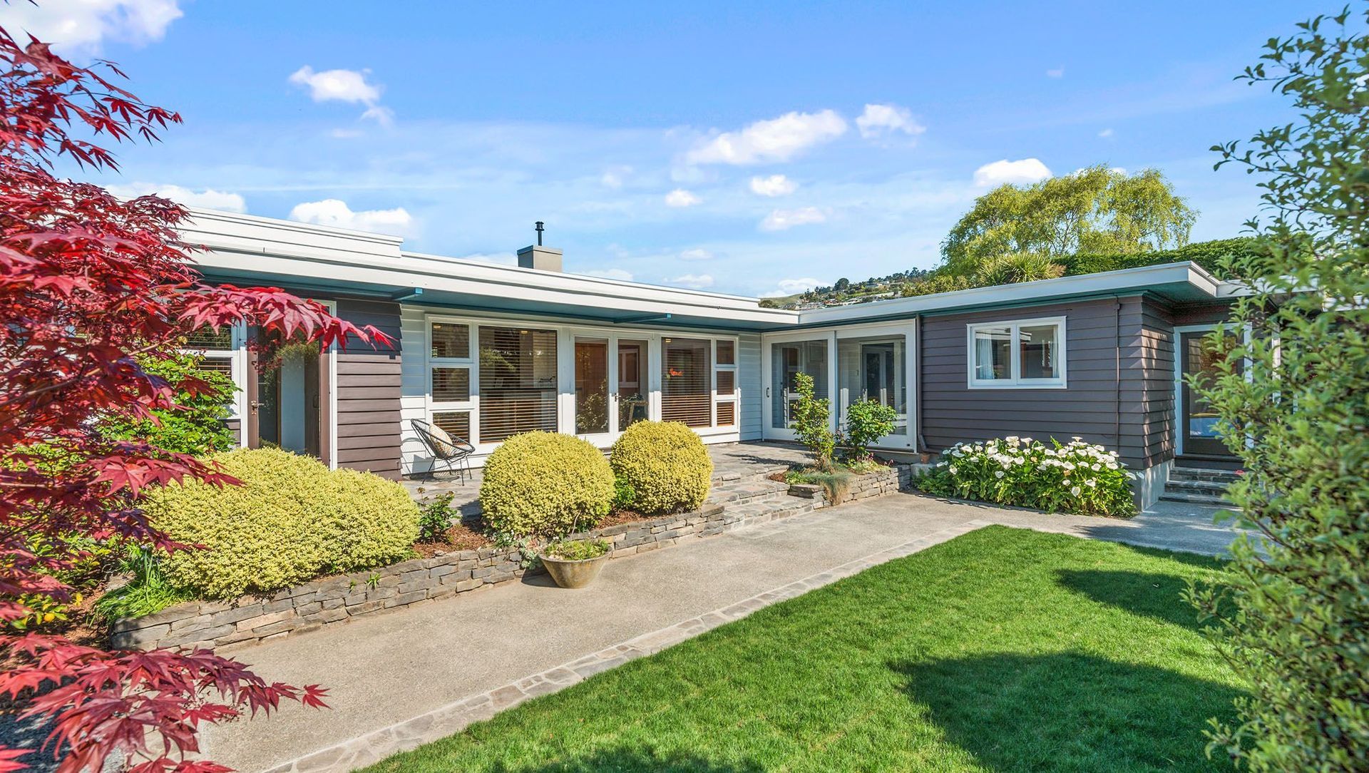 Redcliffs House banner