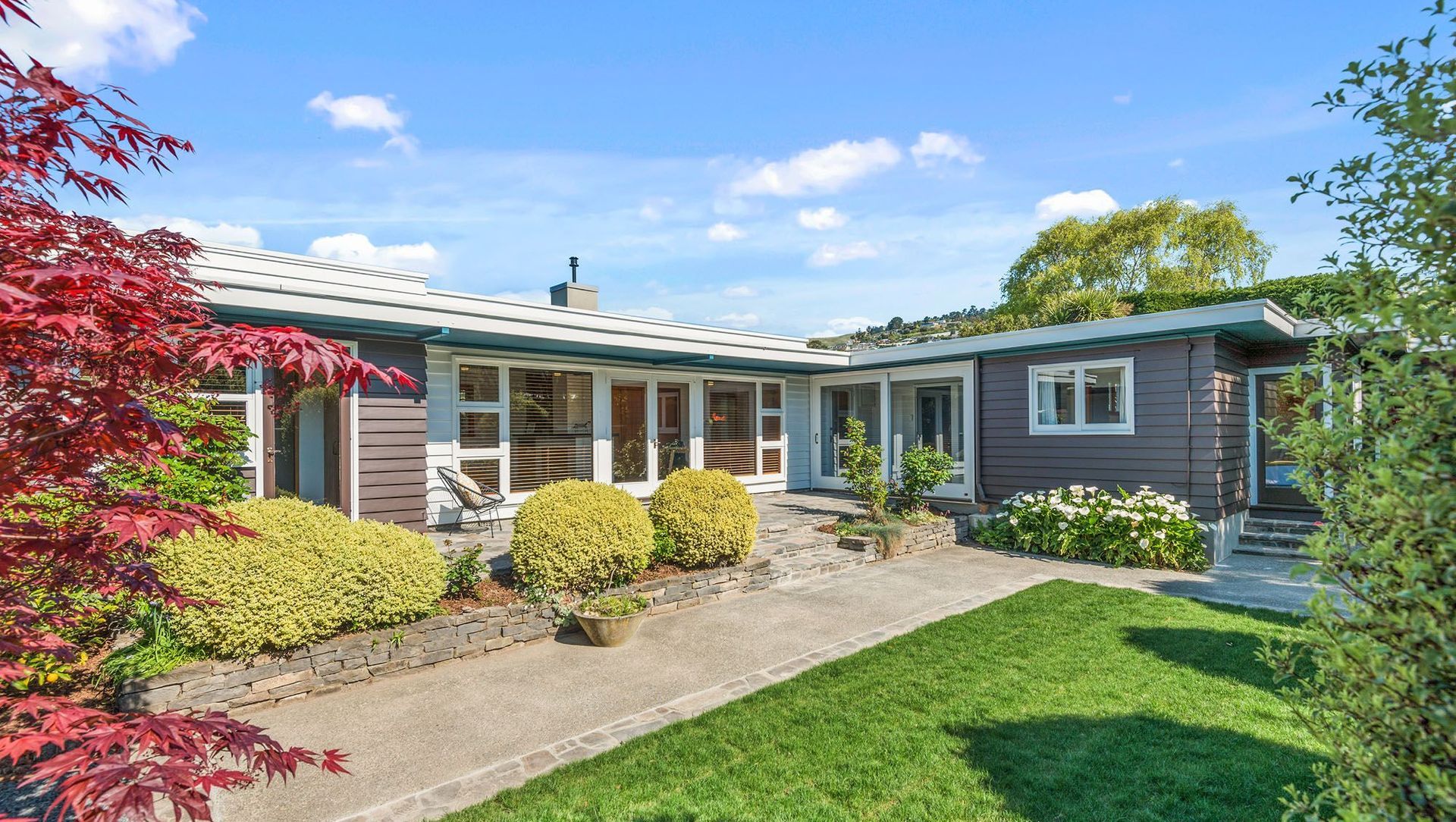 Redcliffs House banner