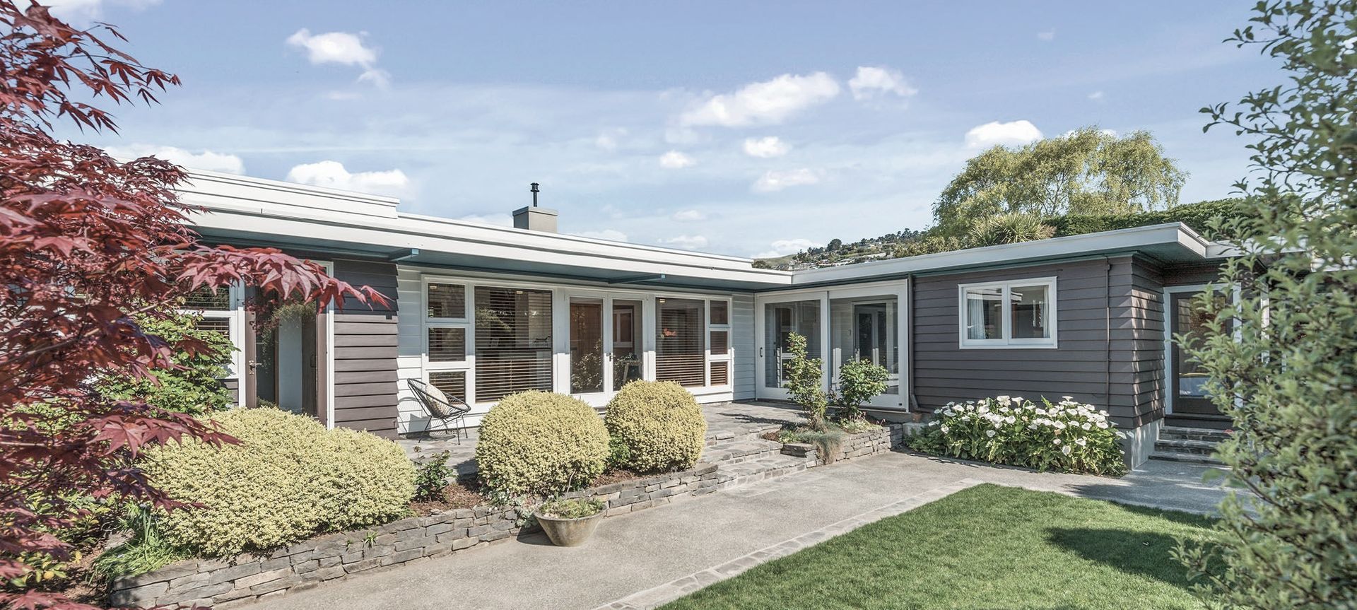 Redcliffs House banner