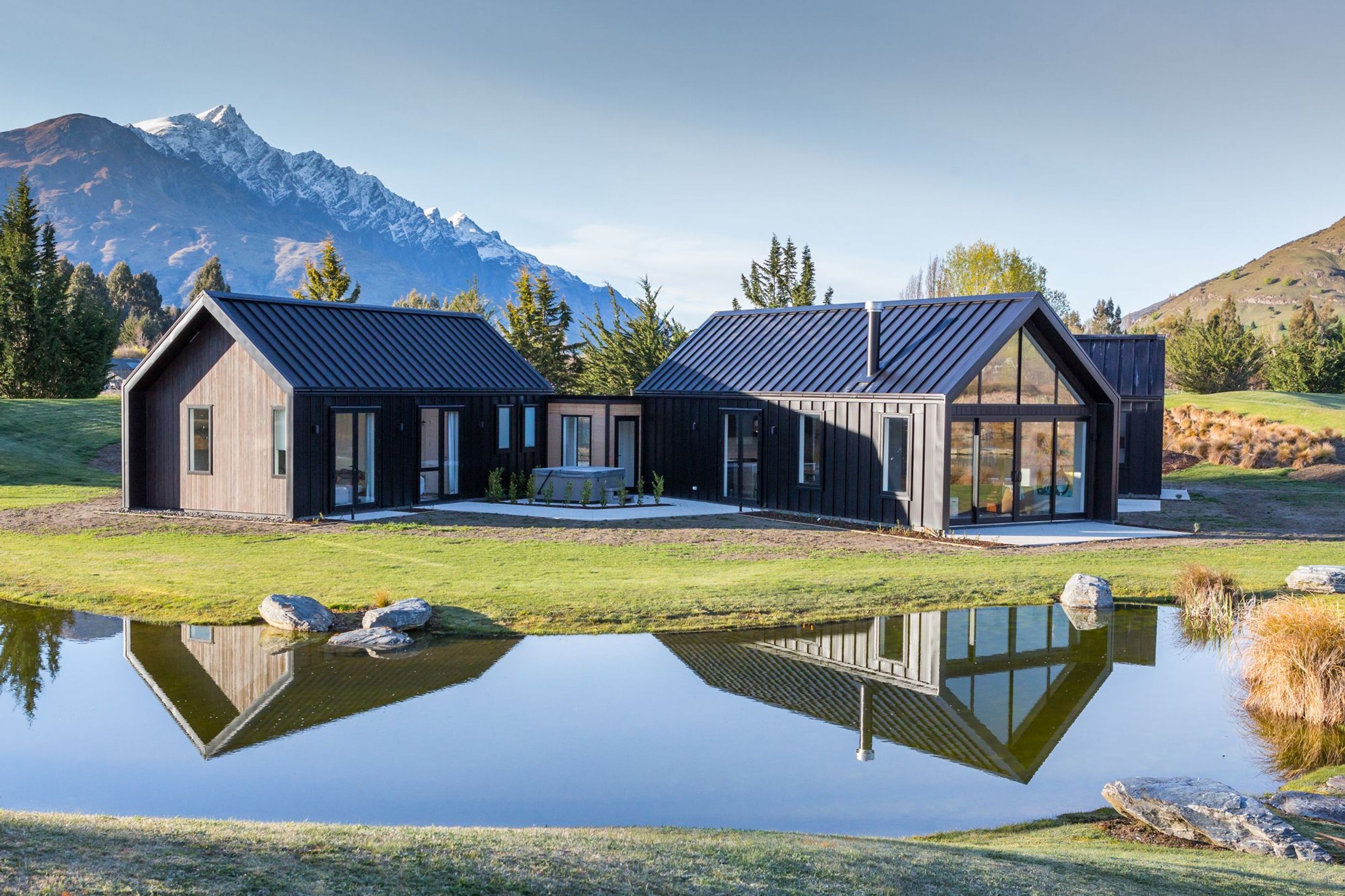 Placement of the pods answered the clients' brief for a high level of separation within the home, giving the individual areas a greater sense of privacy.