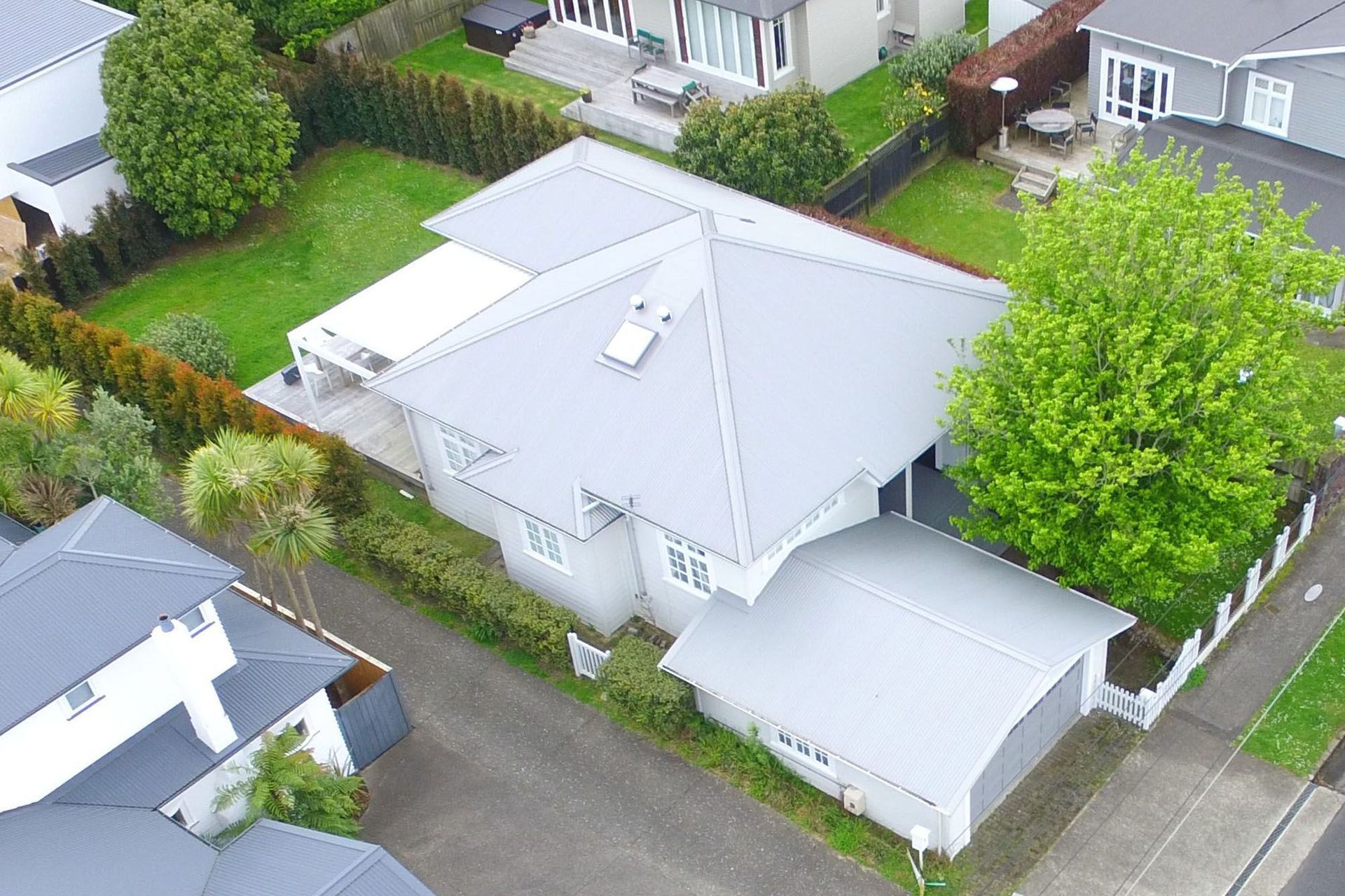Major repairs to the roof structure and soffits were made and a new corrugated iron roof installed, in keeping with the traditional look.