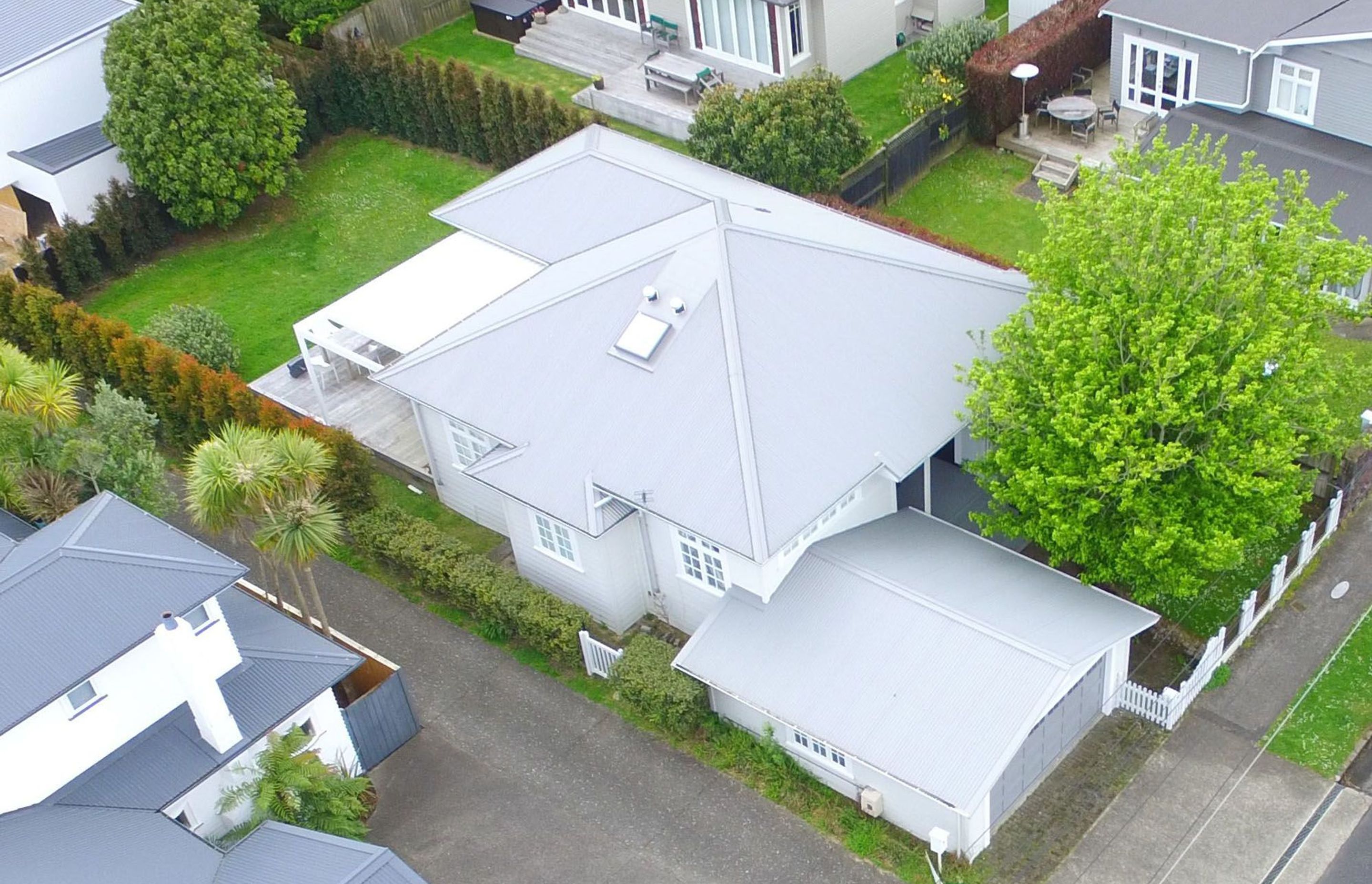 Major repairs to the roof structure and soffits were made and a new corrugated iron roof installed, in keeping with the traditional look.