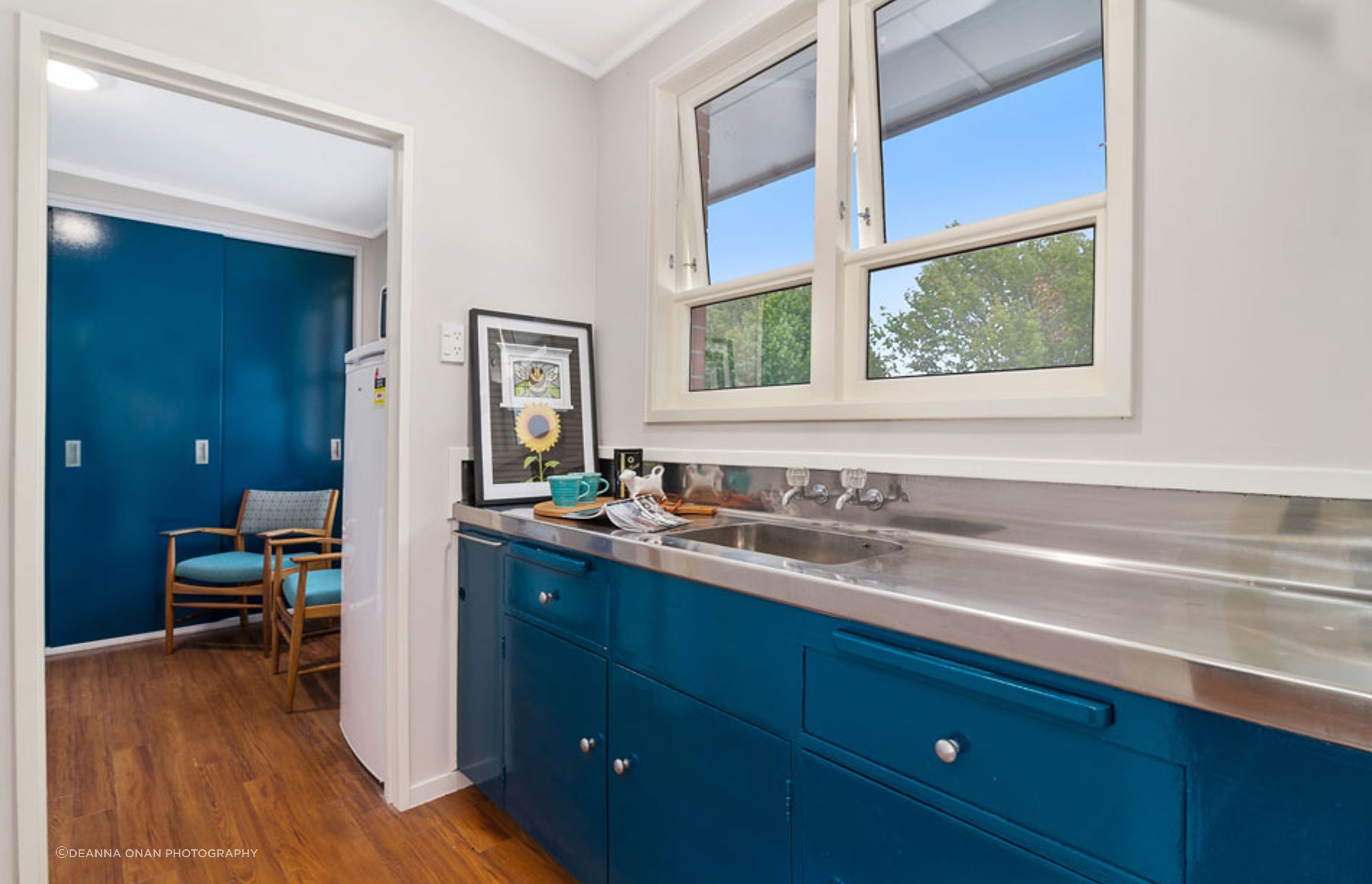 colour to 1970's kitchen joinery makes a huge impact