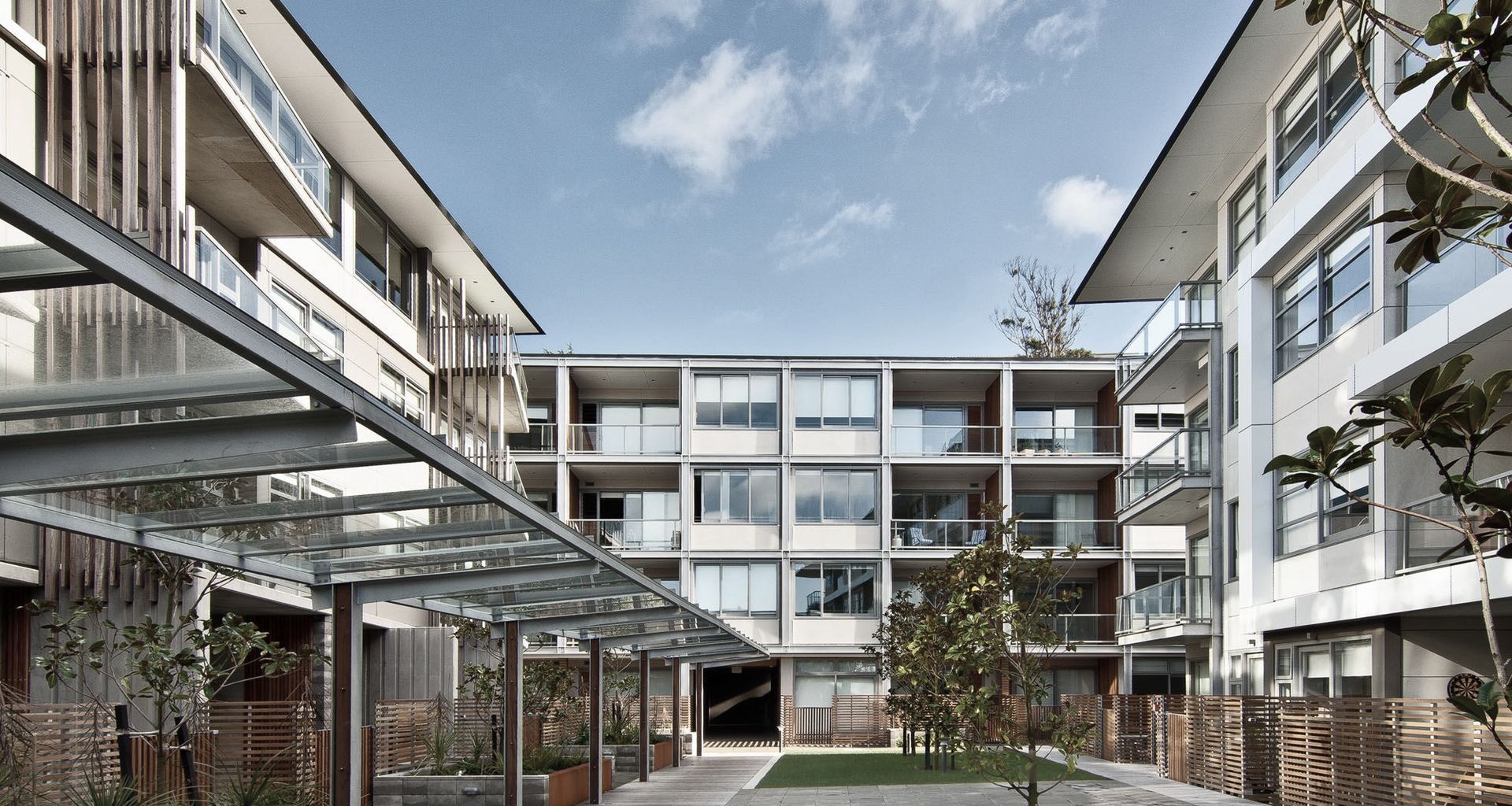 Revolucion Apartments banner