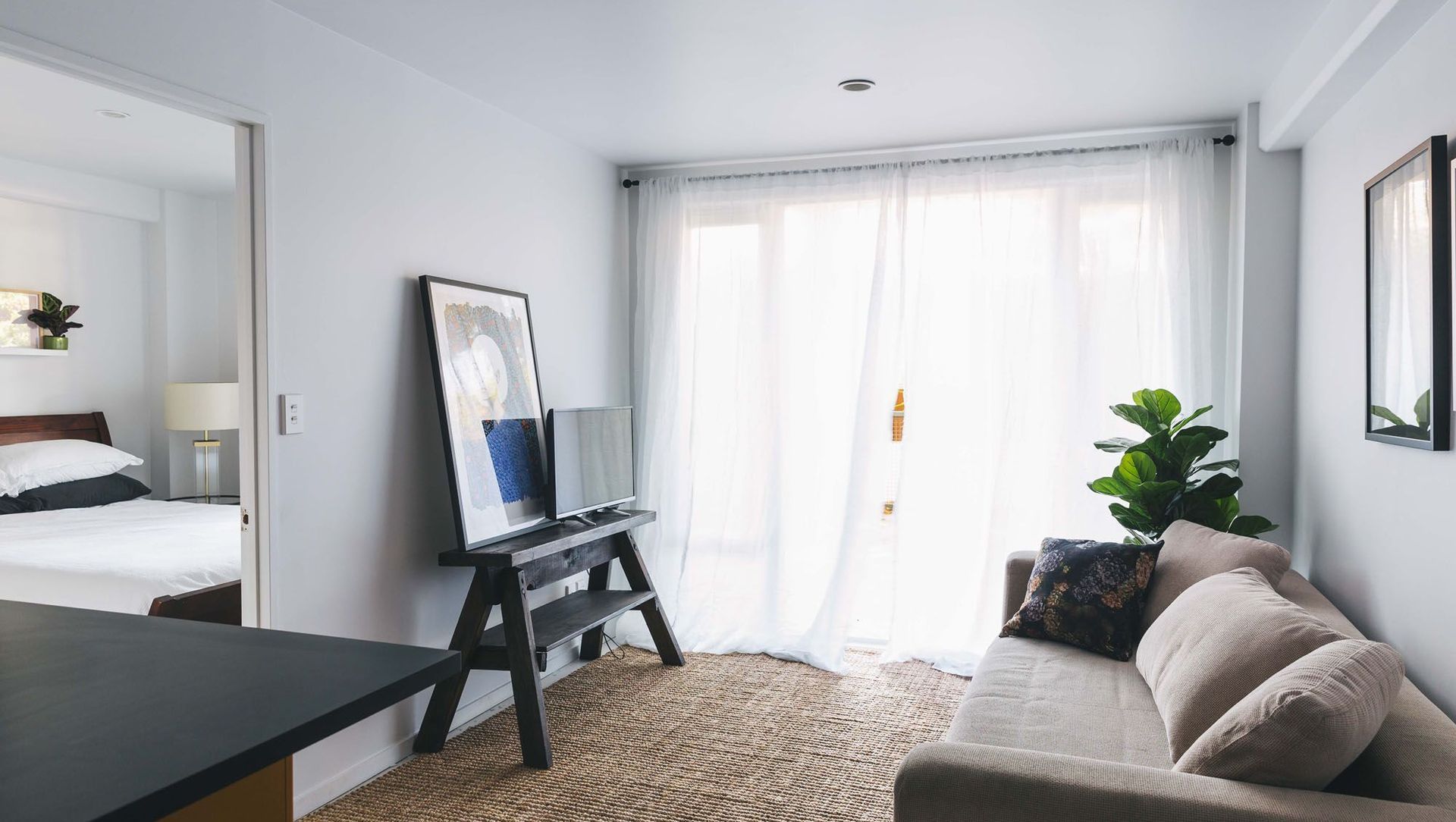Richmond Road Apartment banner