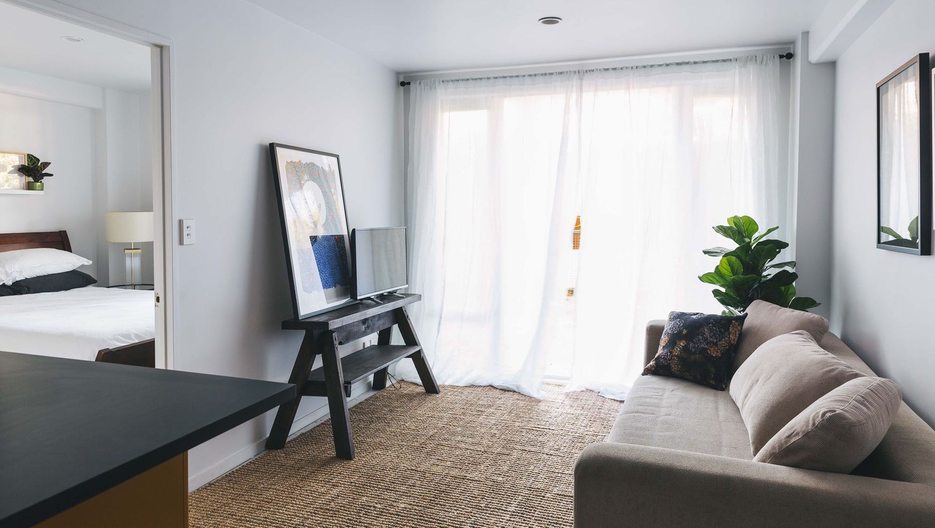 Richmond Road Apartment banner