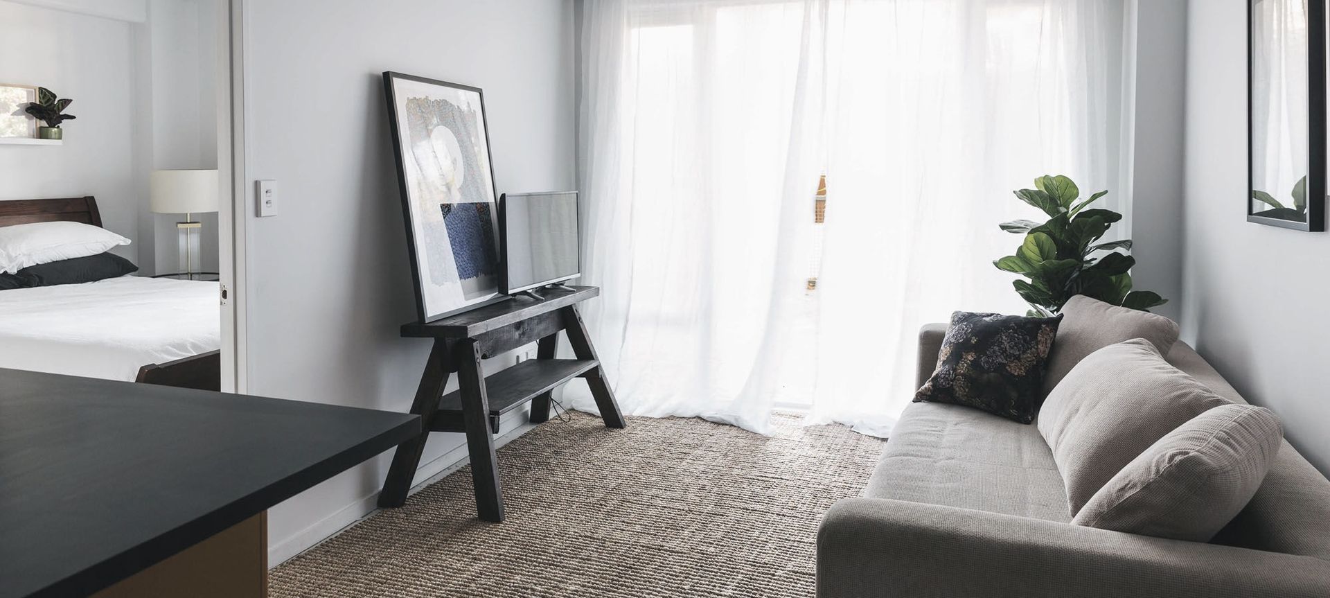 Richmond Road Apartment banner