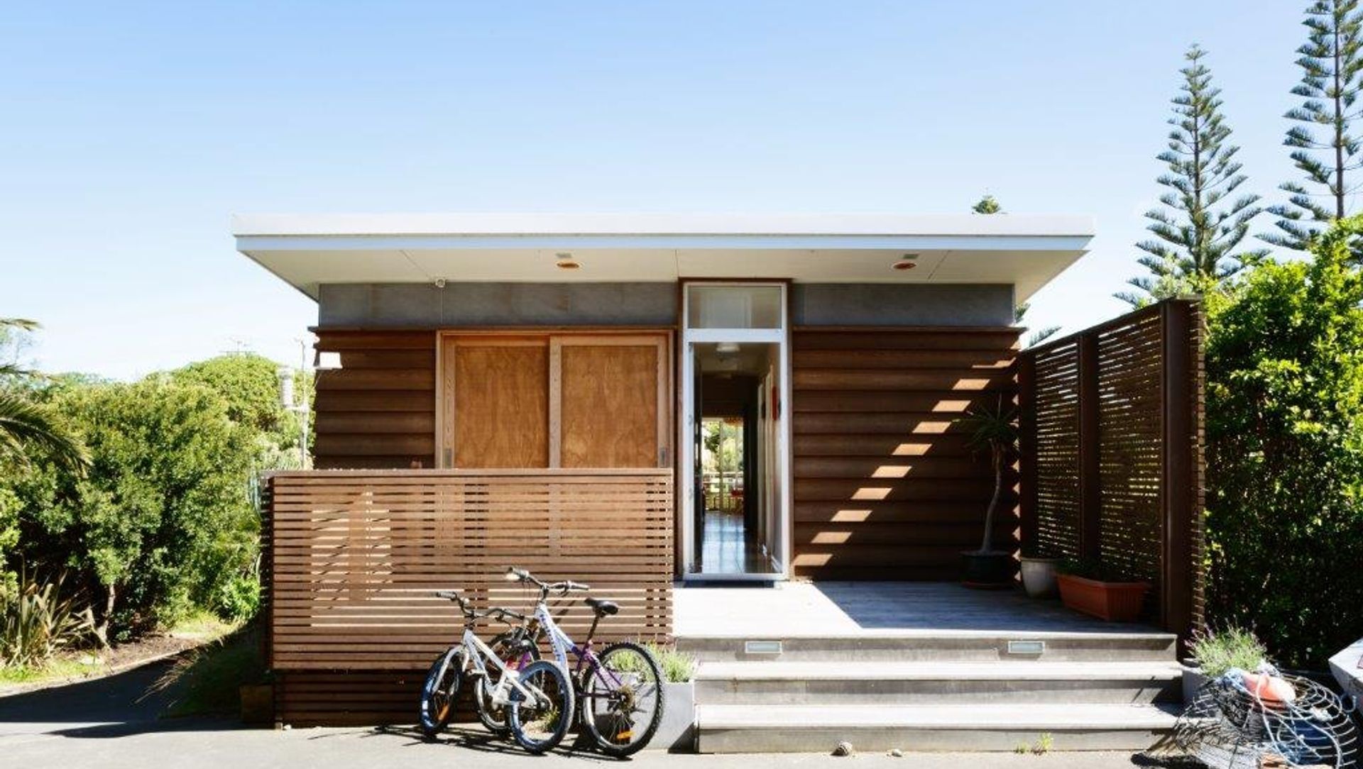 Riversdale Beach House banner