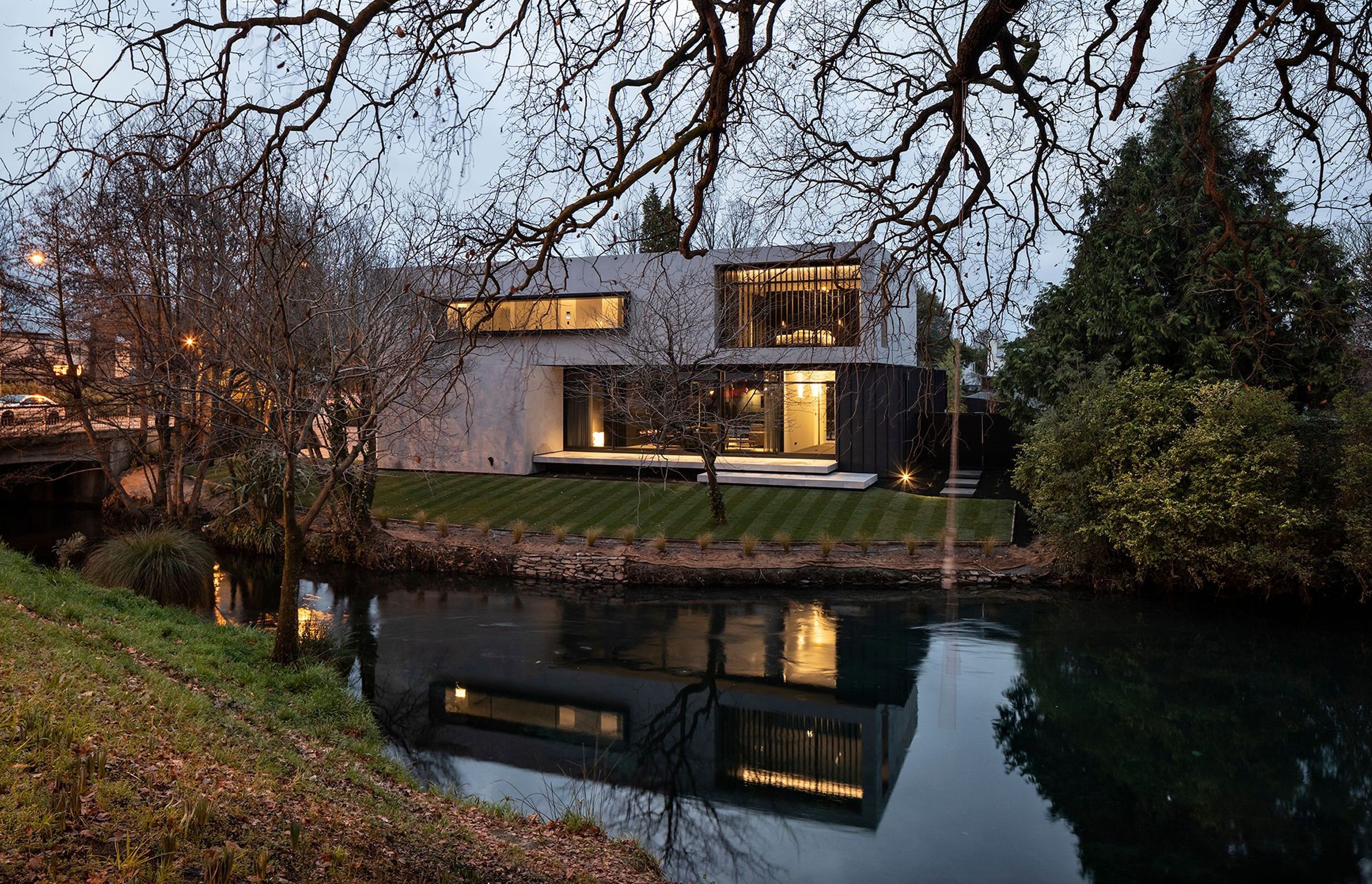 A small terrace, accessed from the main living area helps to connect the built environment with the natural one.